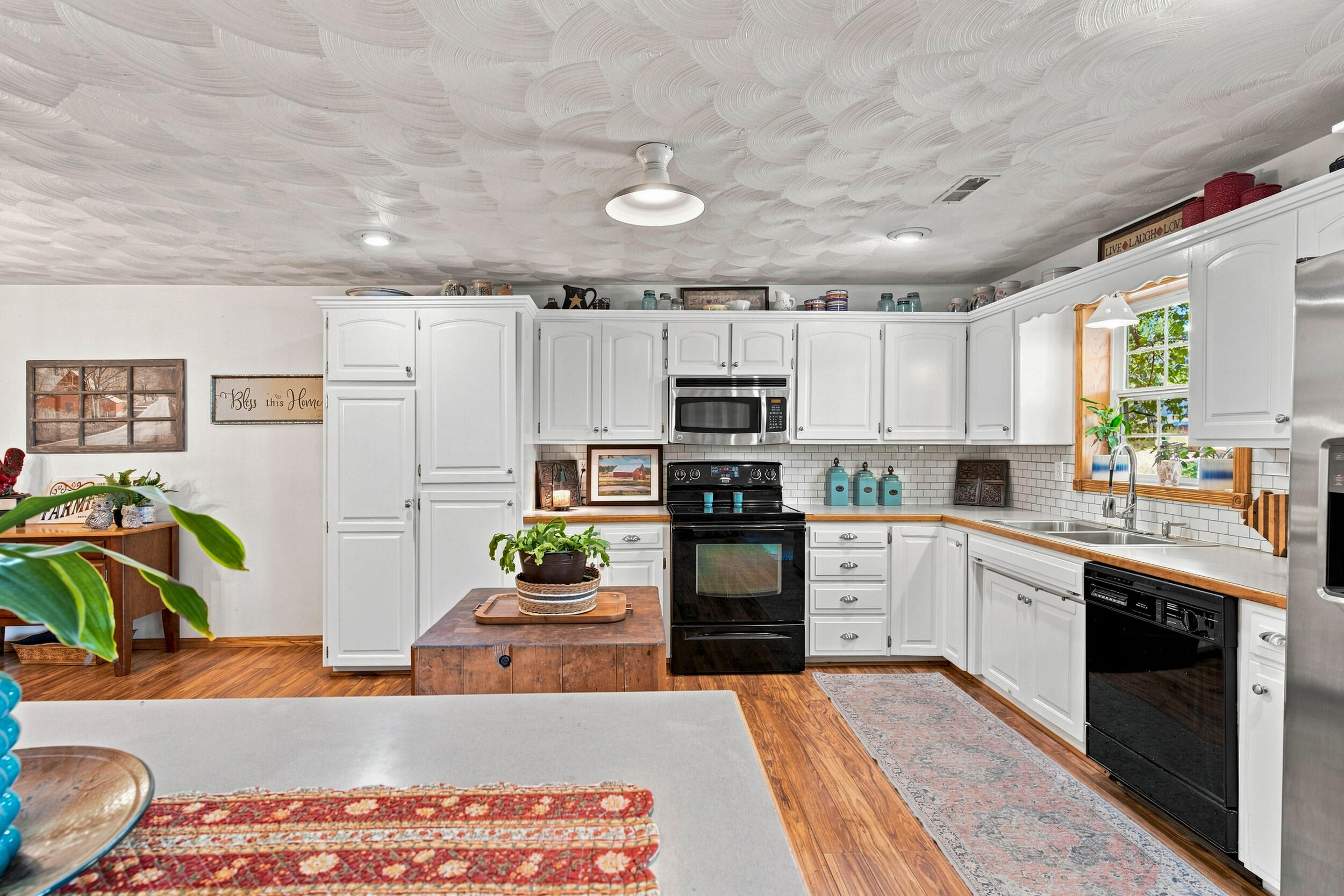 13839 Lawrence 2210 Property Photo 10