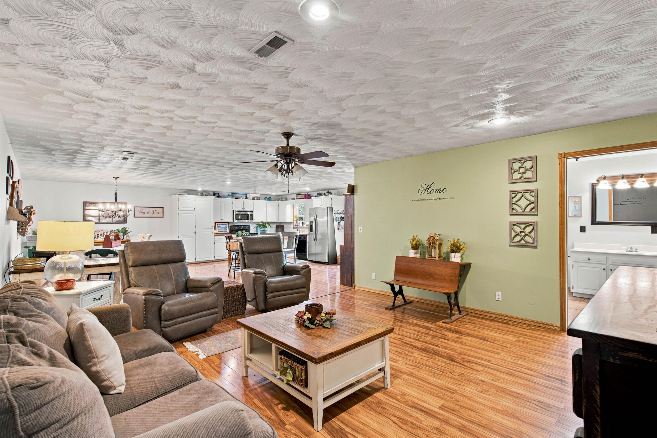 13839 Lawrence 2210 Property Photo 17