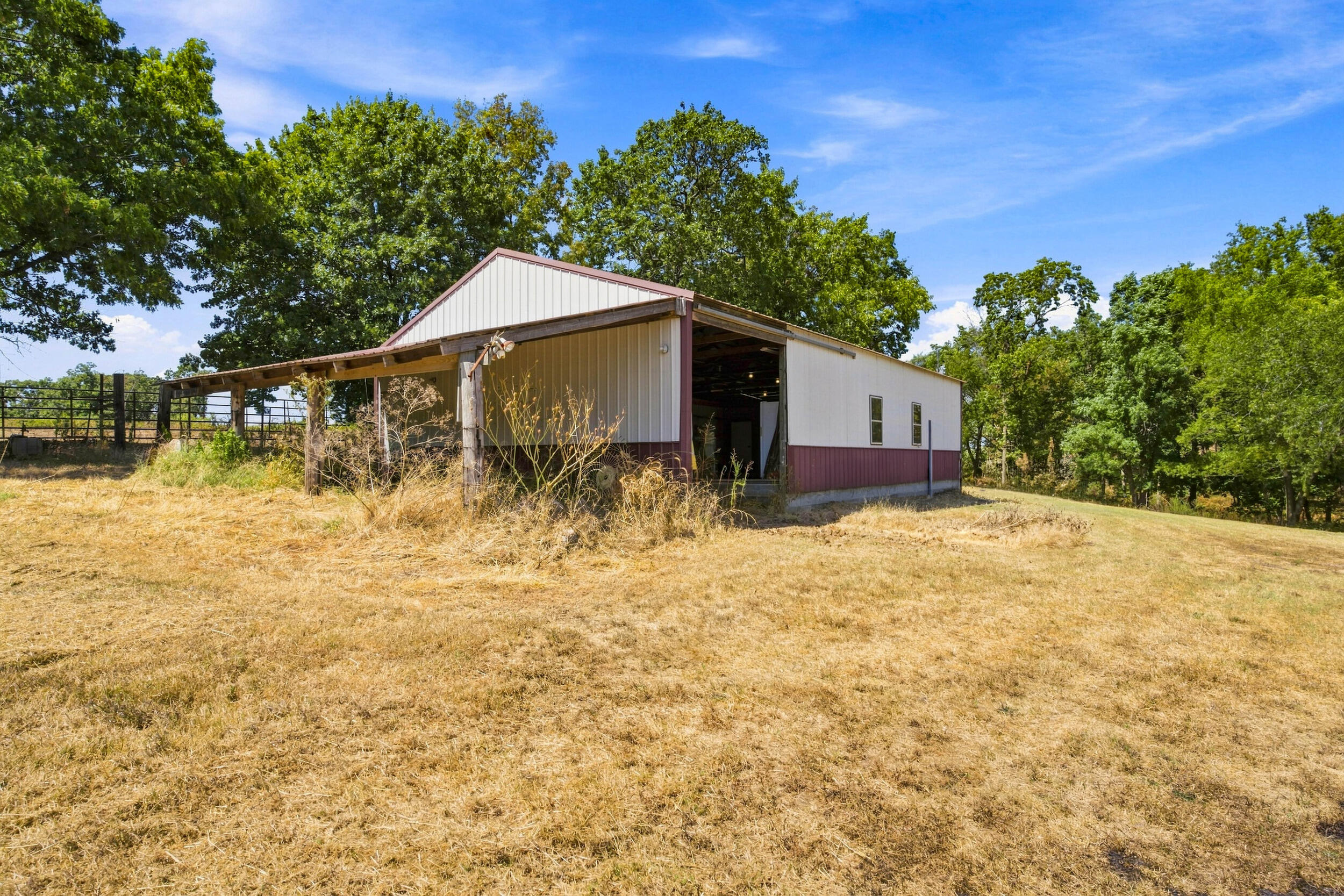 13839 Lawrence 2210 Property Photo 40