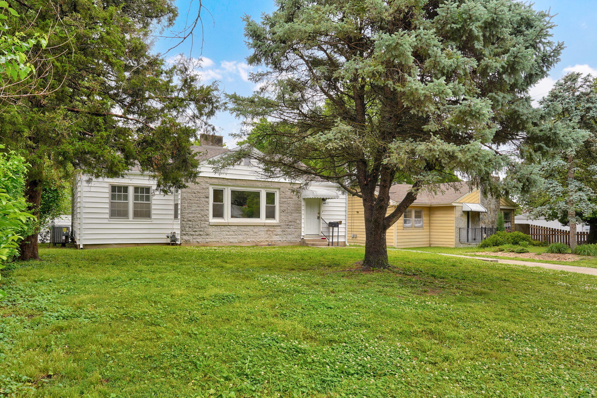 1741 East Elm Street Property Photo 1