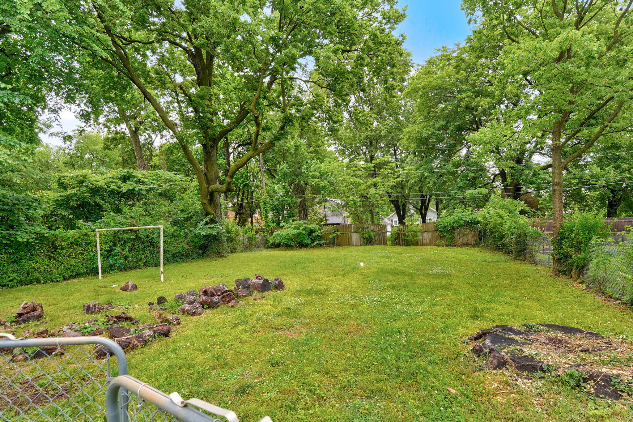 1741 East Elm Street Property Photo 5