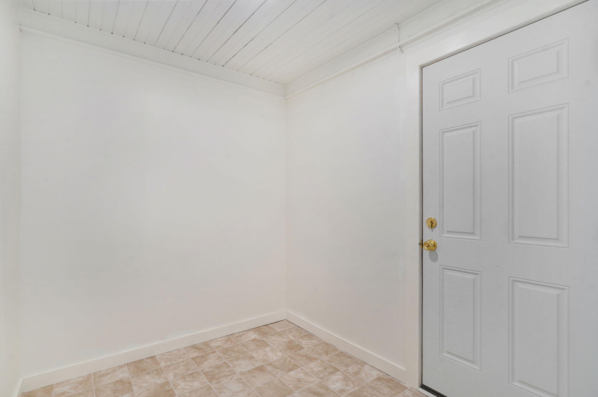 1741 East Elm Street Property Photo 6