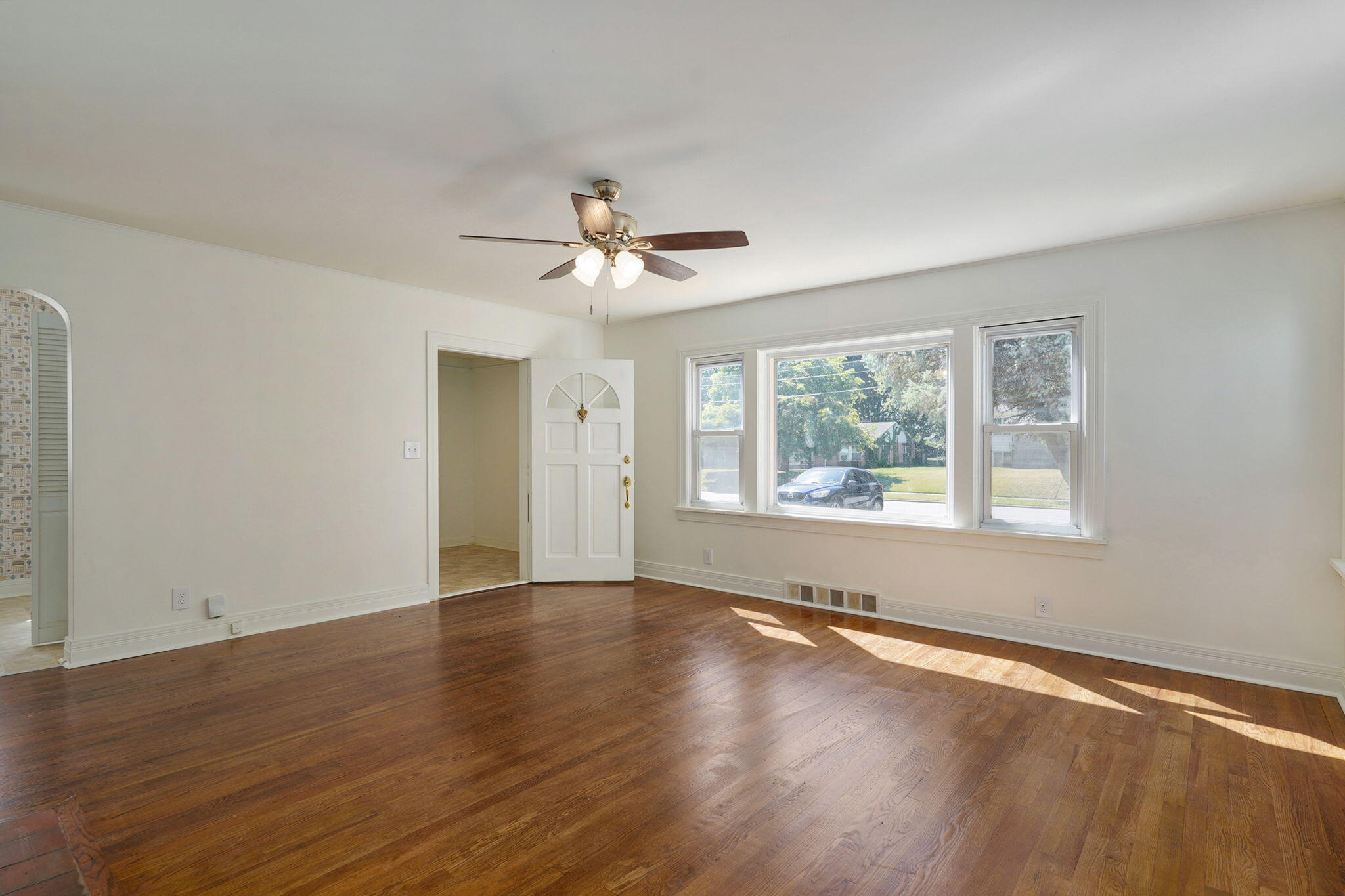 1741 East Elm Street Property Photo 23