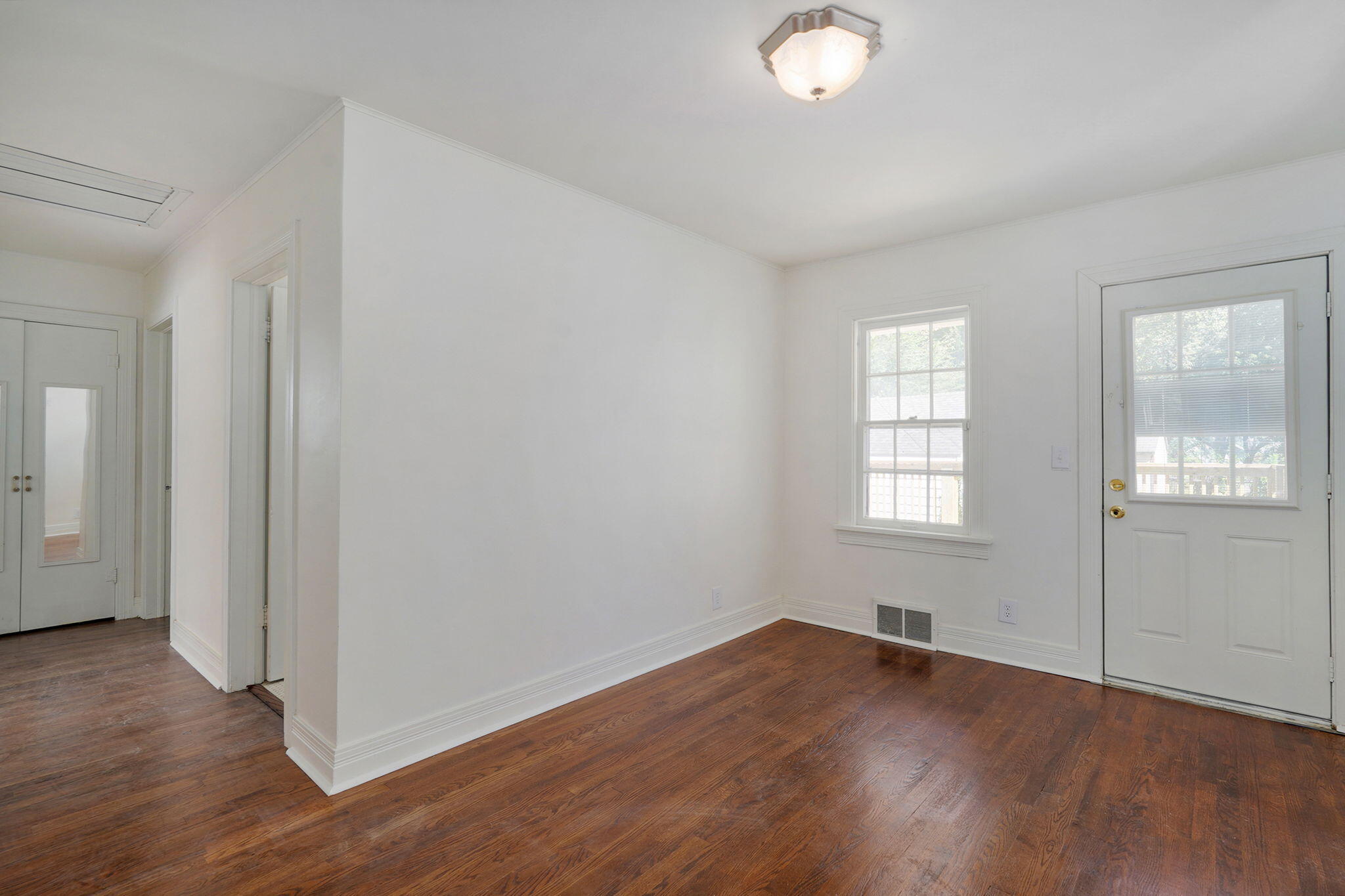 1741 East Elm Street Property Photo 25