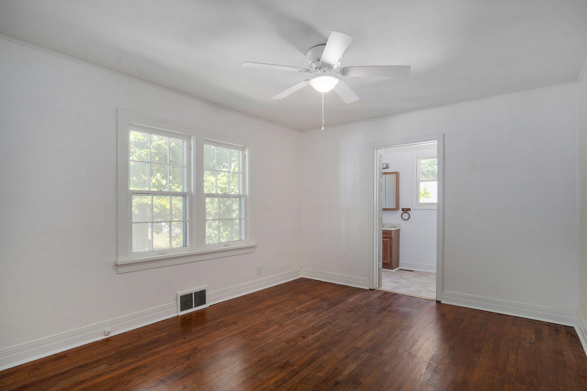 1741 East Elm Street Property Photo 27