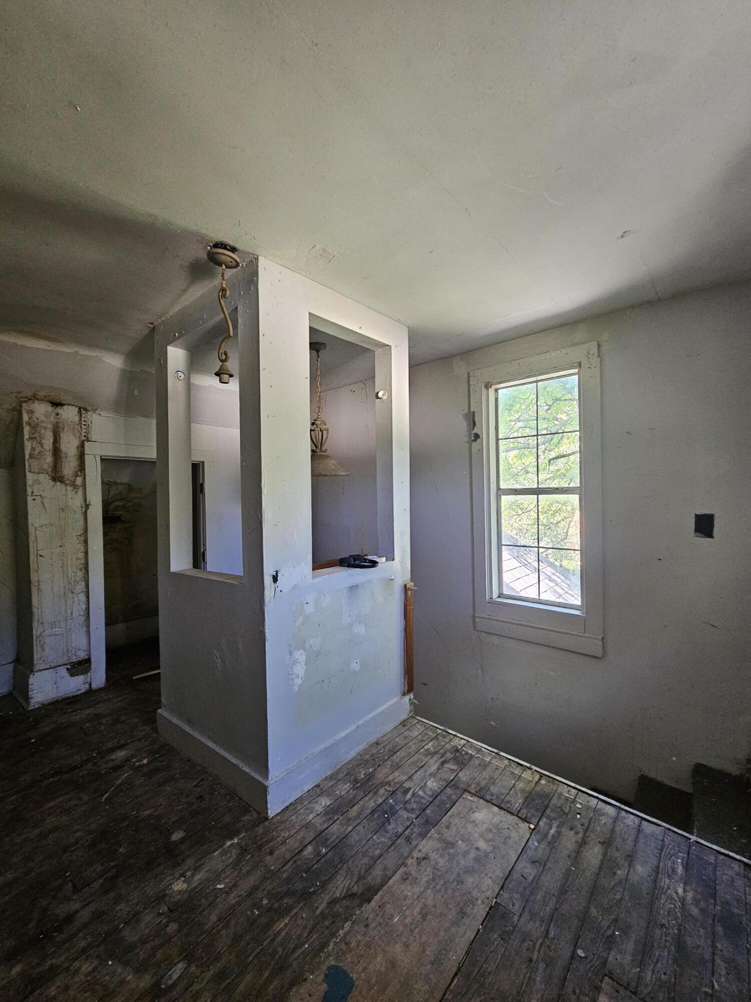 817 West Locust Street Property Photo 13