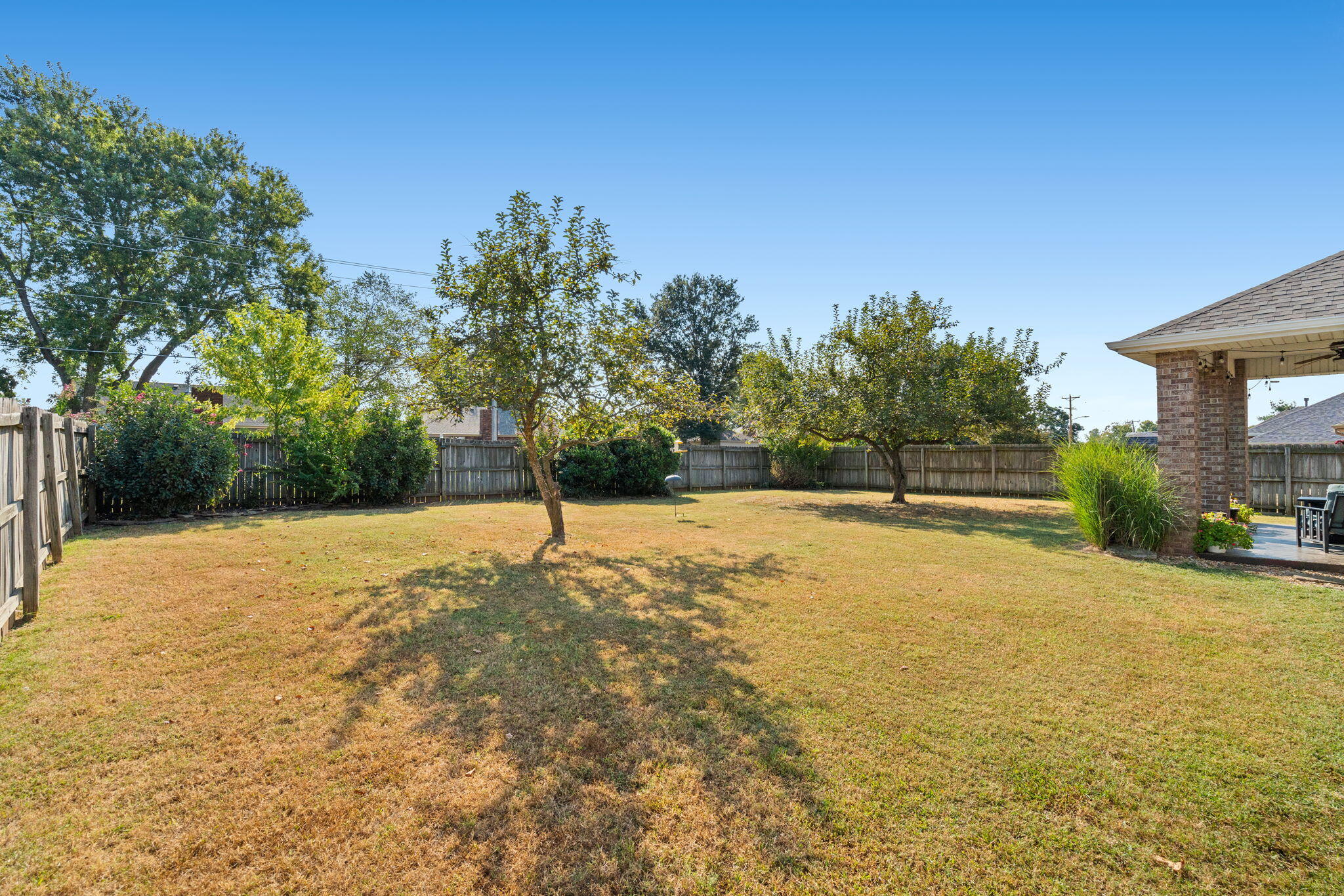 2426 South April Avenue Property Photo 33