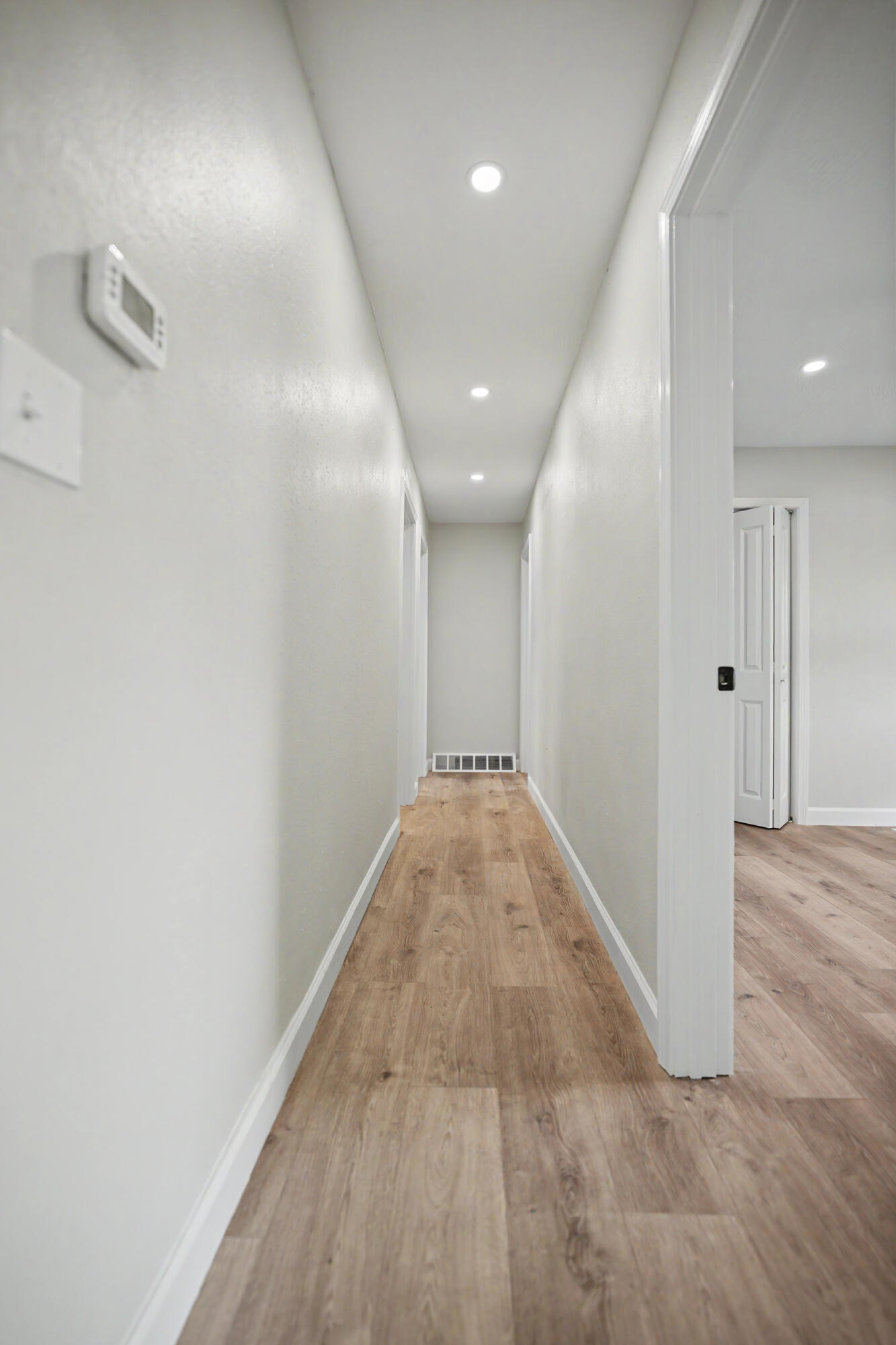 553 King Street Property Photo 15