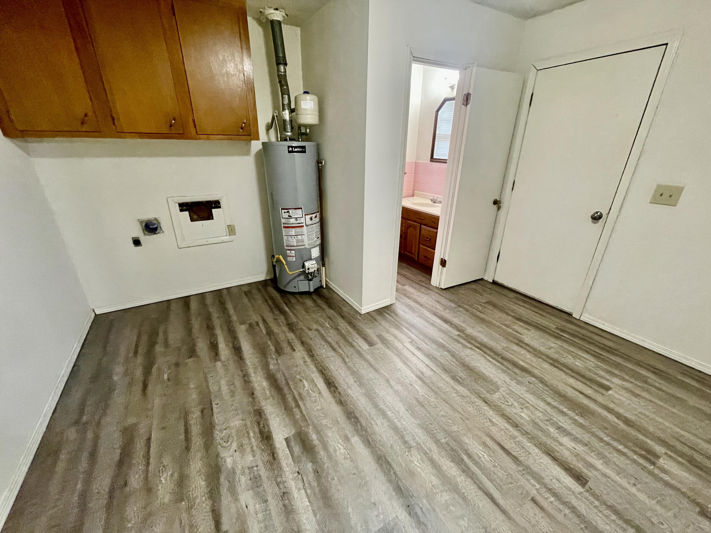 2563 North Franklin Avenue Property Photo 4