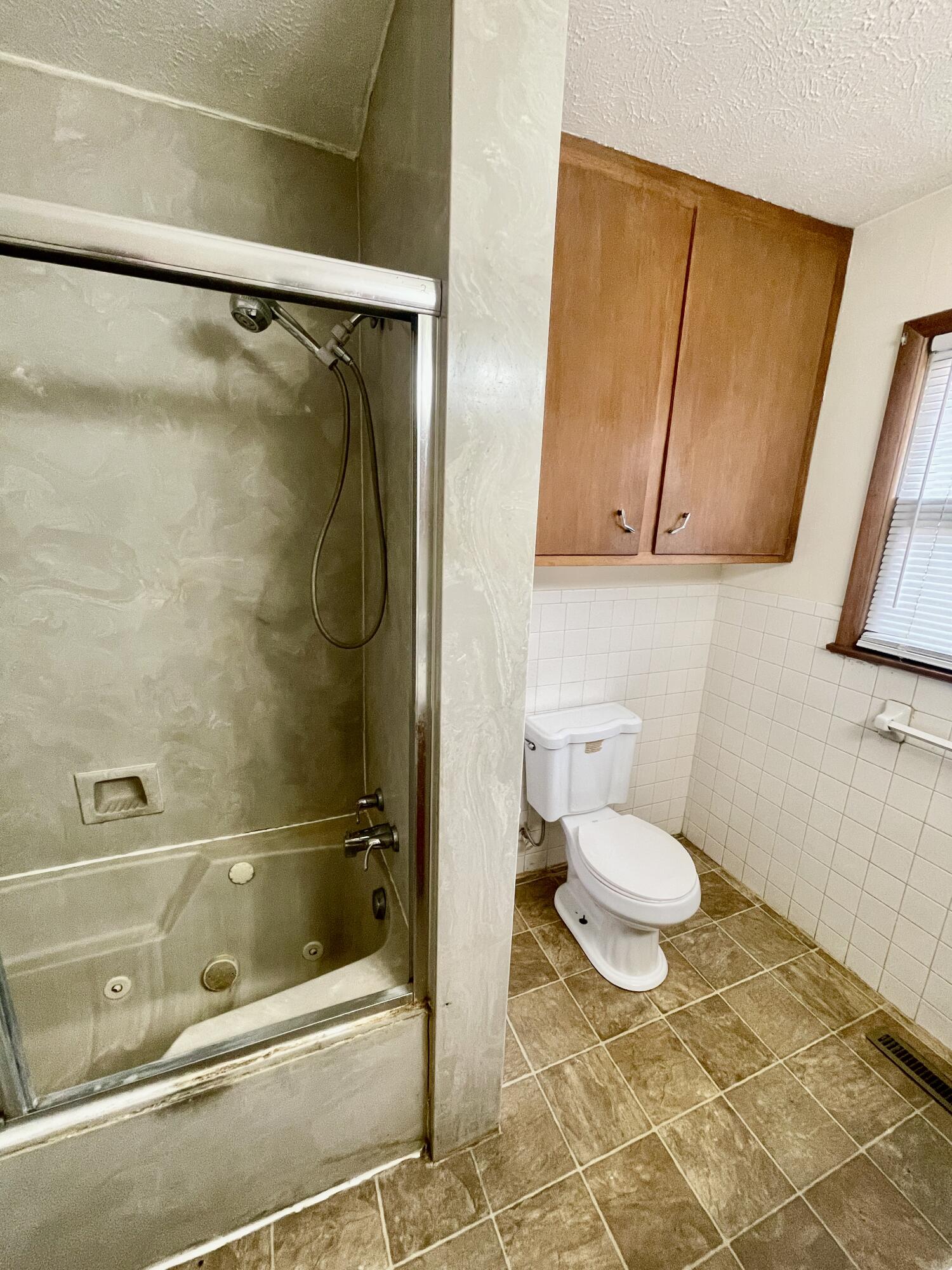 2563 North Franklin Avenue Property Photo 8