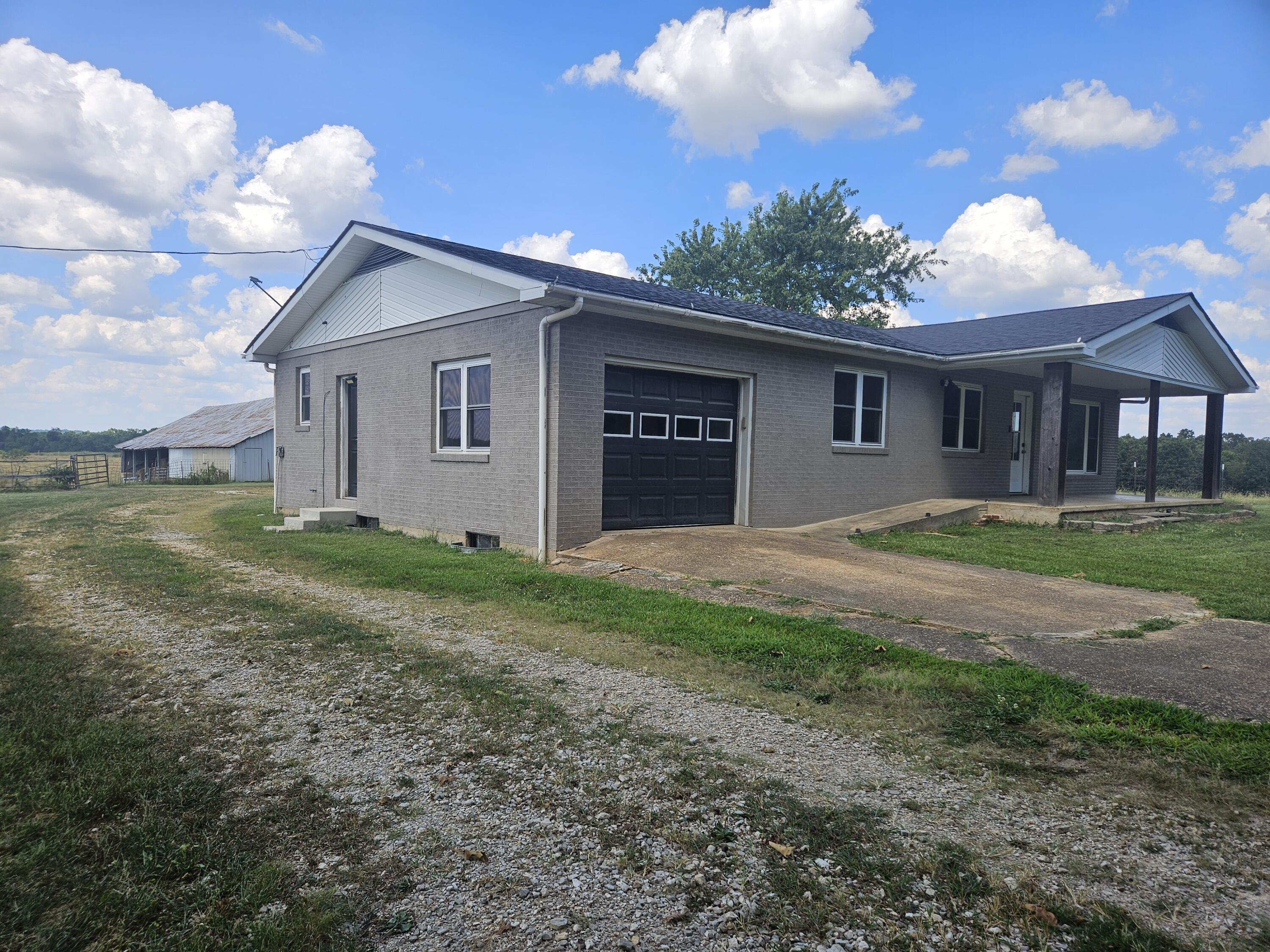 6305 State Route T Property Photo 4