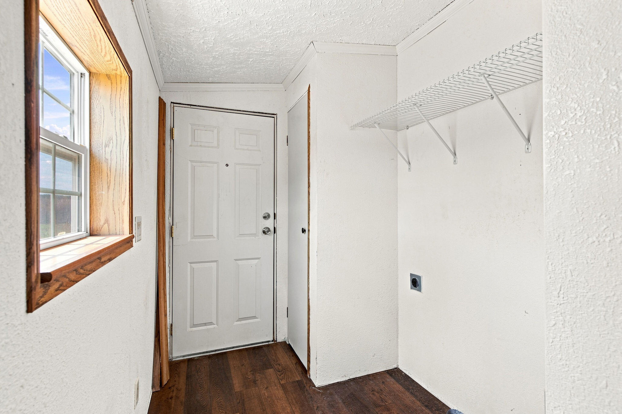 575 Lawrence 2075 Property Photo 16