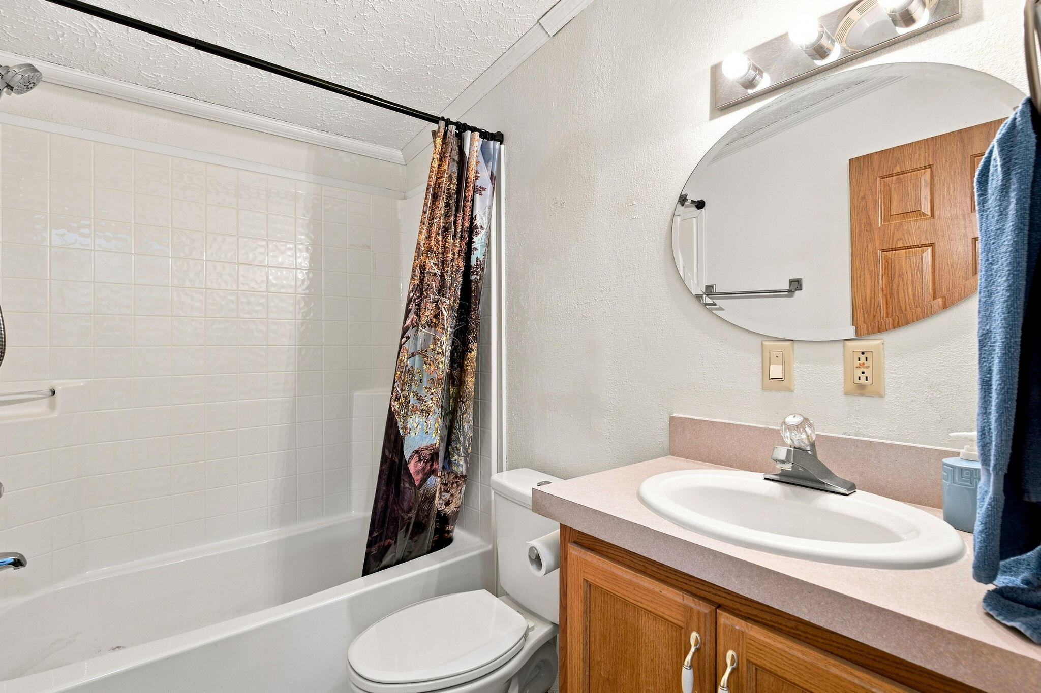 575 Lawrence 2075 Property Photo 18