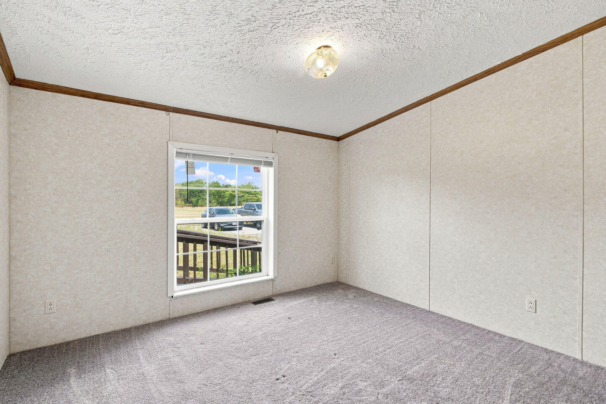 575 Lawrence 2075 Property Photo 20