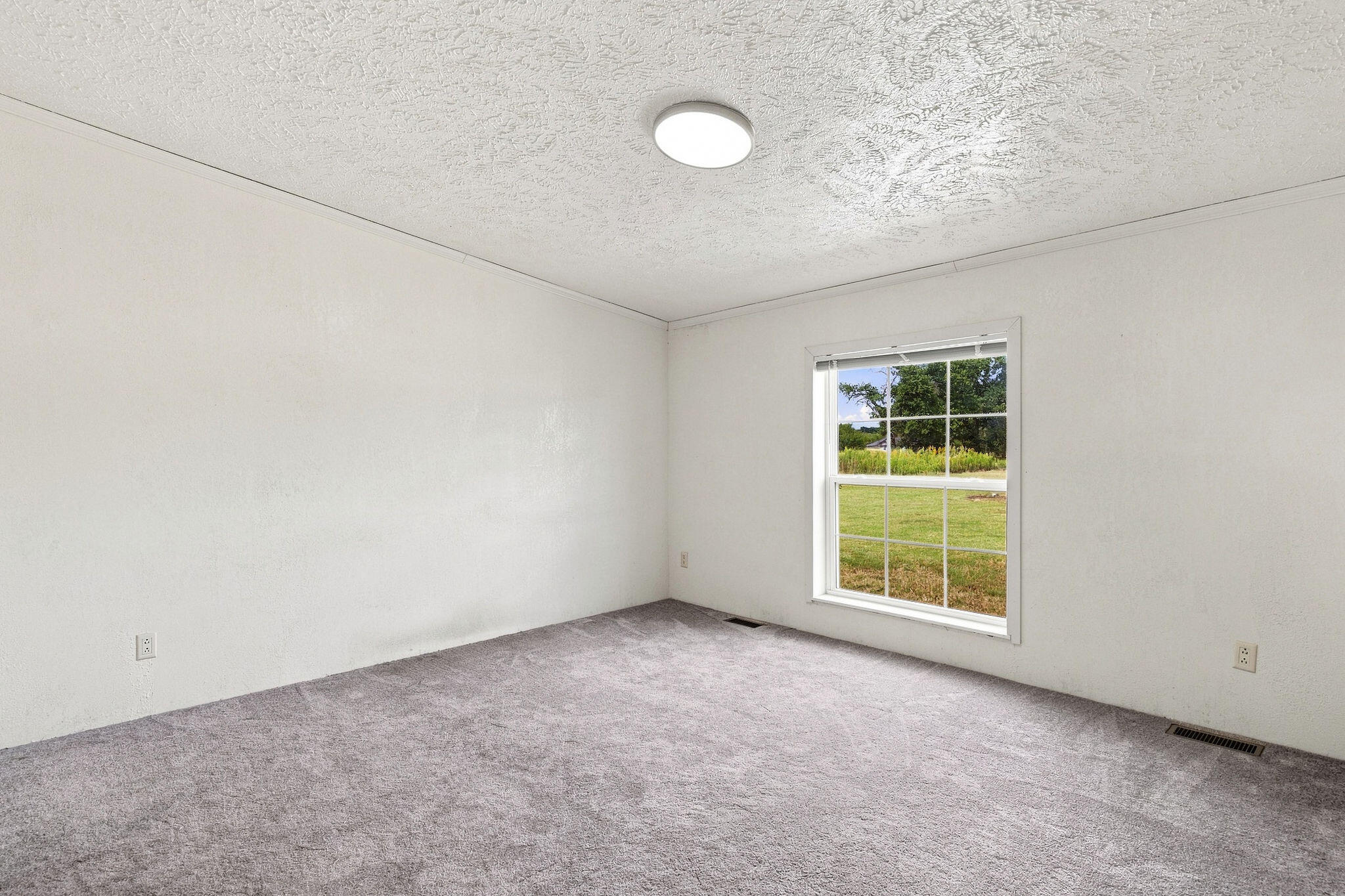 575 Lawrence 2075 Property Photo 21