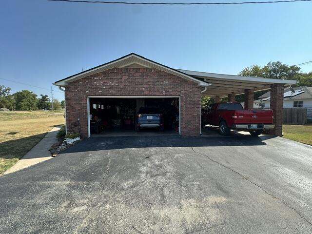 1606 Frisco Street Property Photo 4