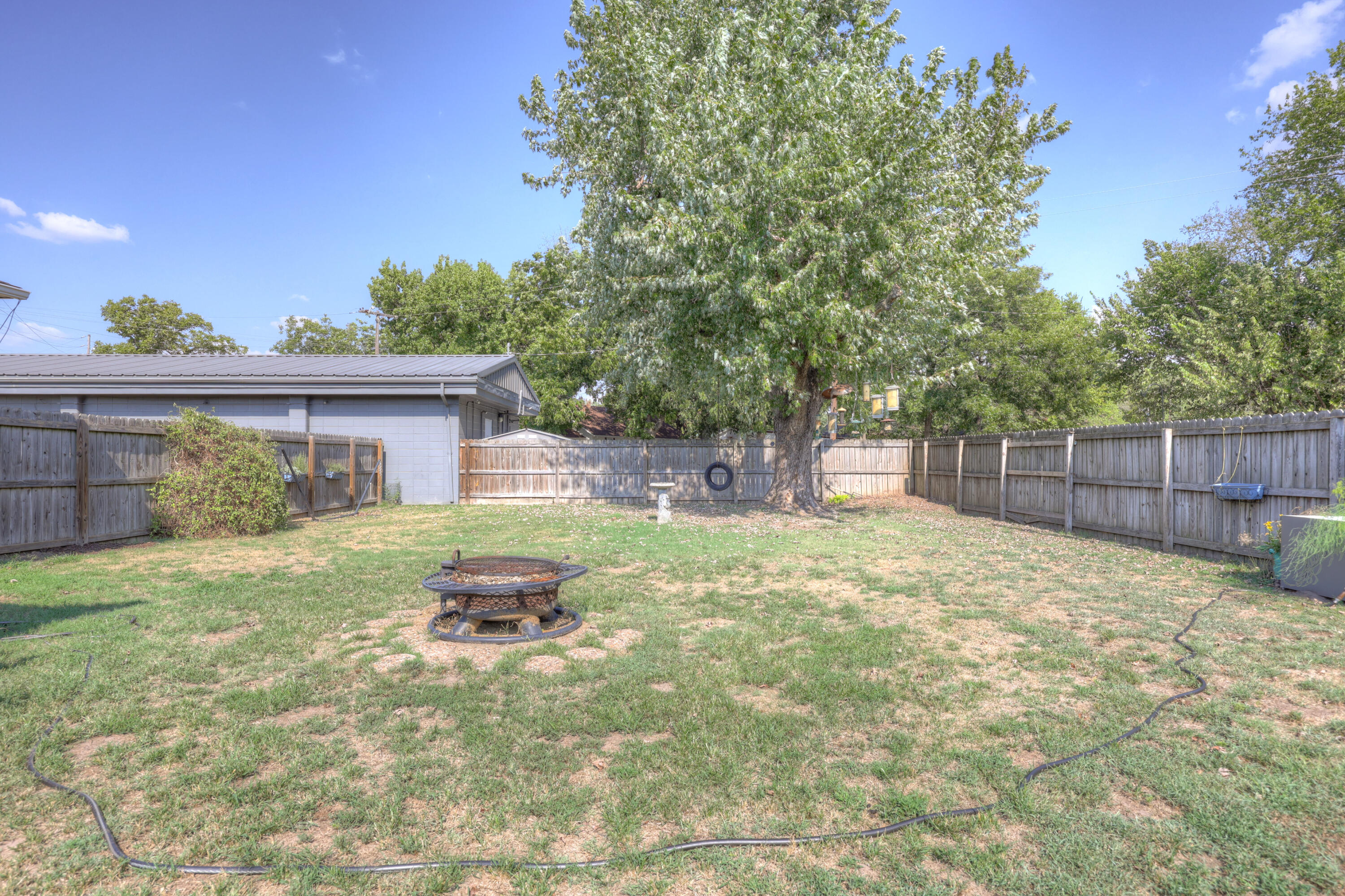 1606 Frisco Street Property Photo 8