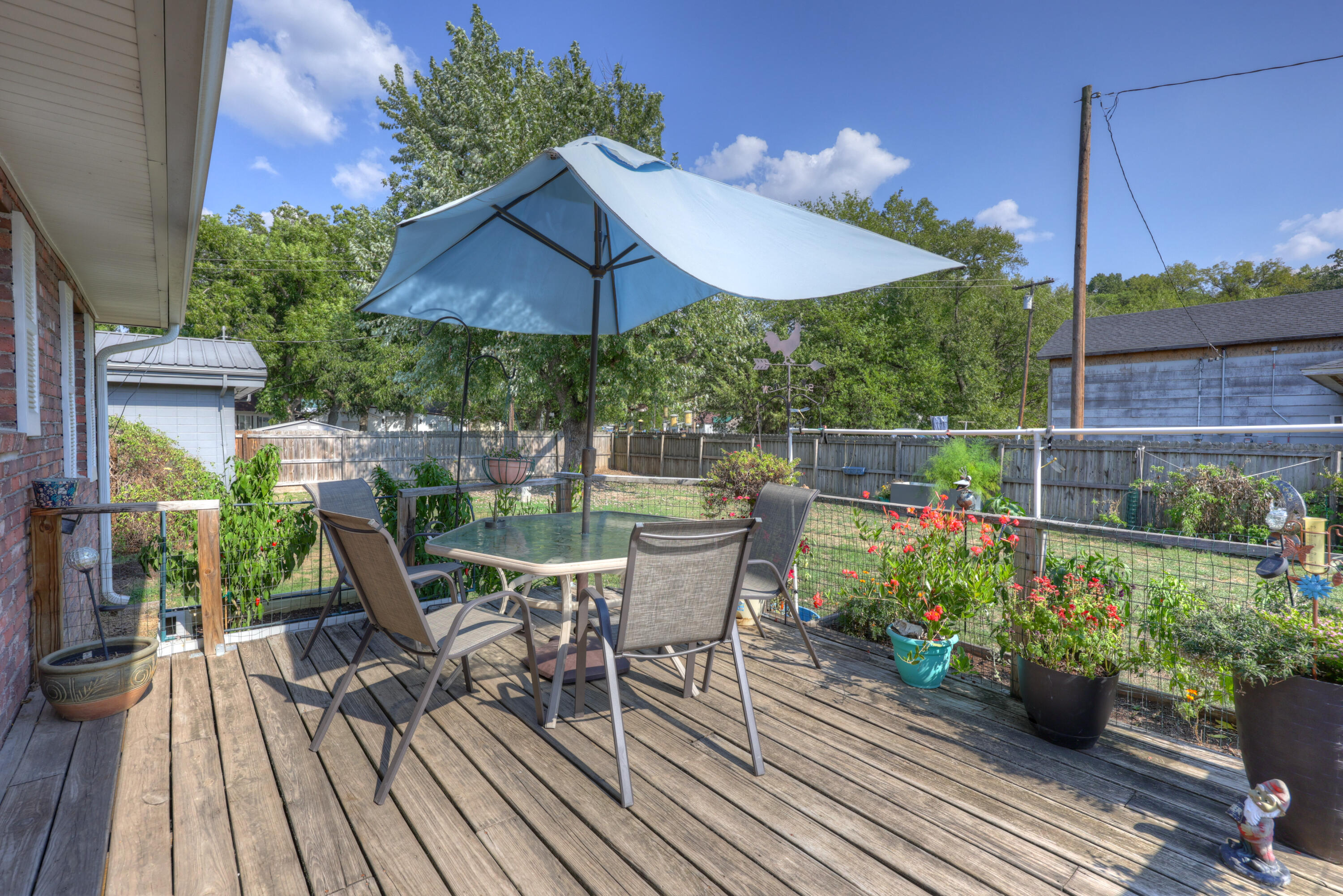 1606 Frisco Street Property Photo 10
