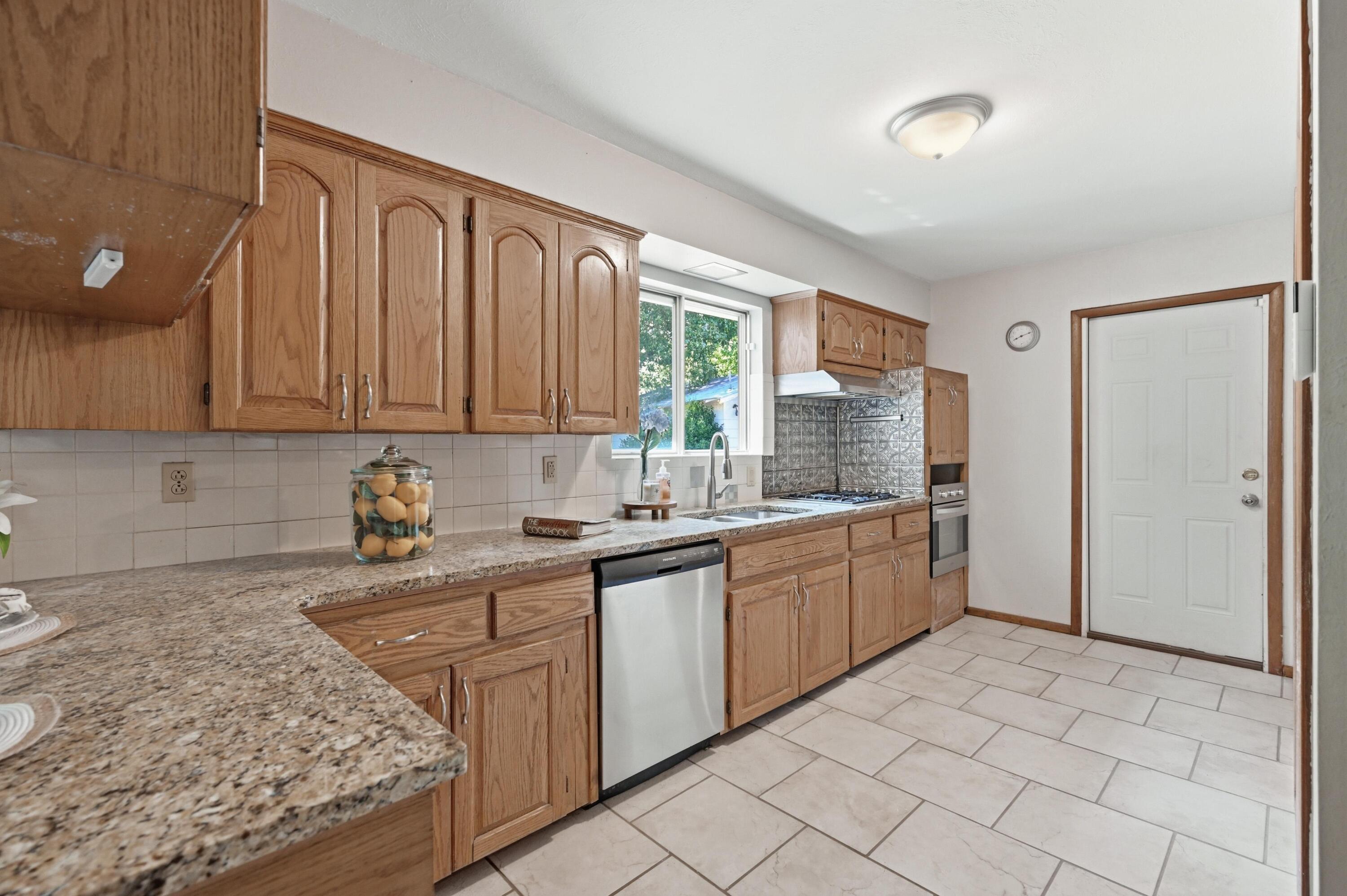 118 Skyline Drive Property Photo 12