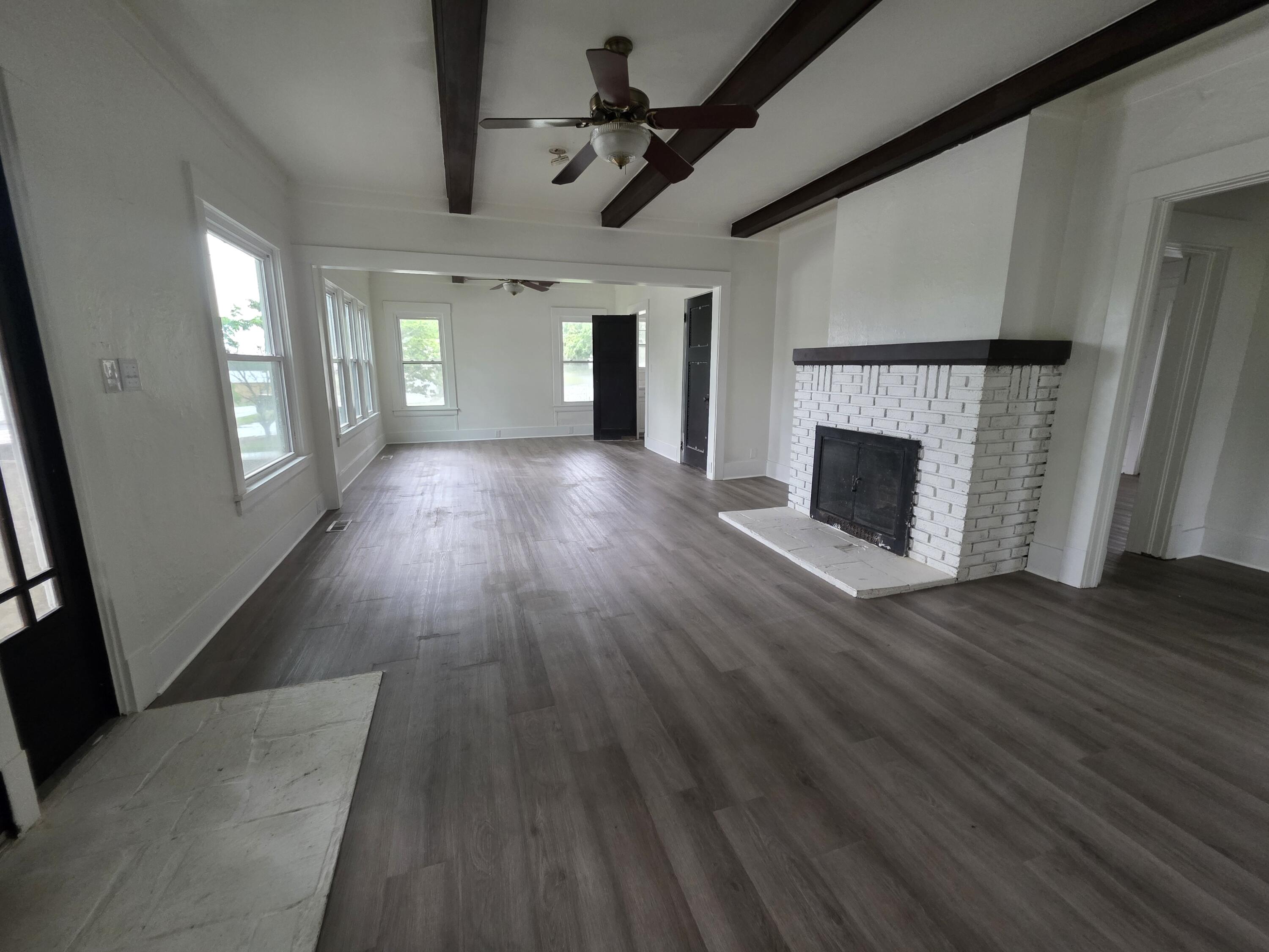 365 North Main Street Property Photo 5
