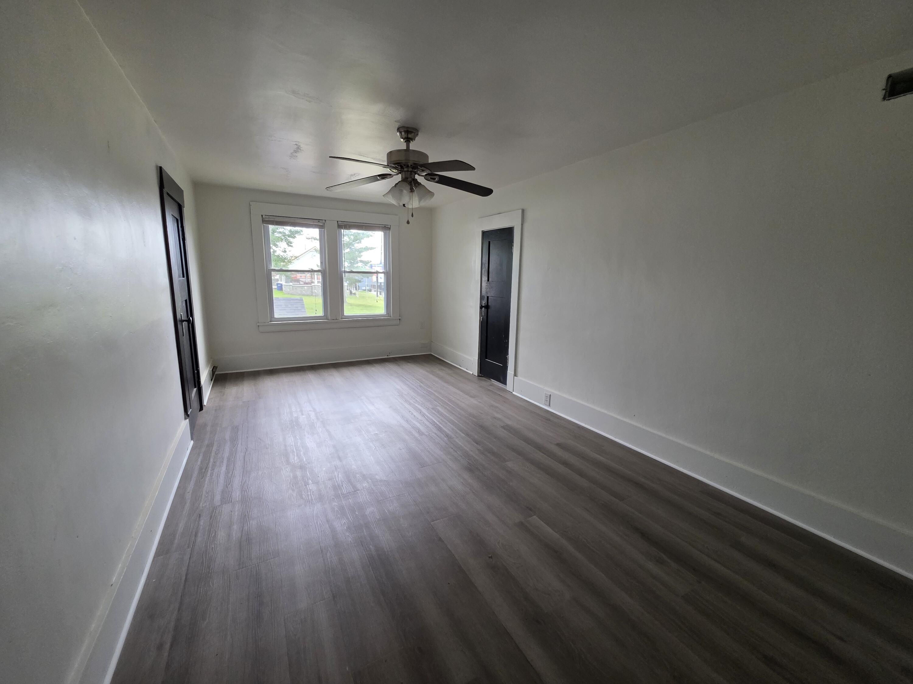 365 North Main Street Property Photo 6