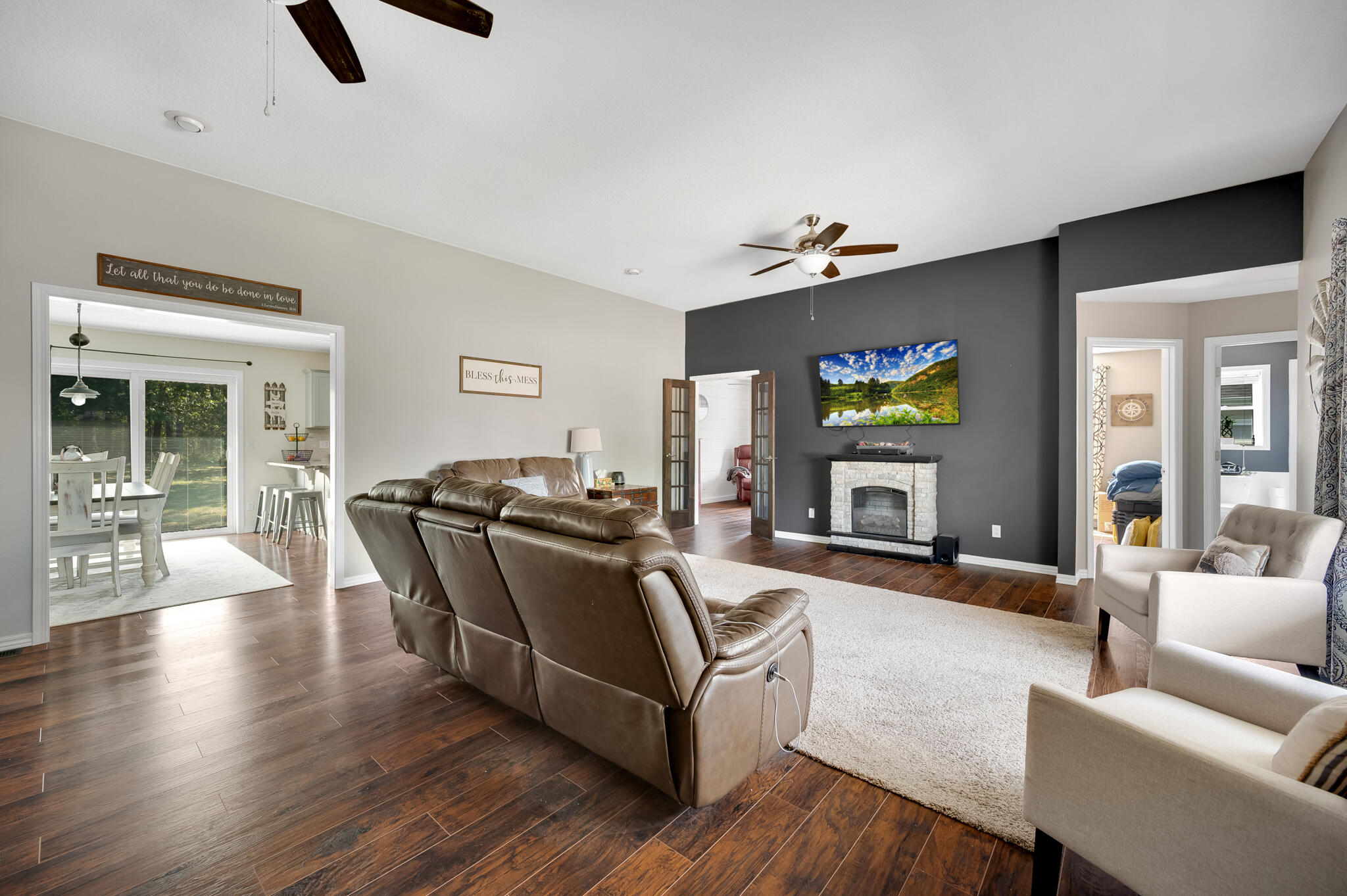 2941 North Michigan Avenue Property Photo 6