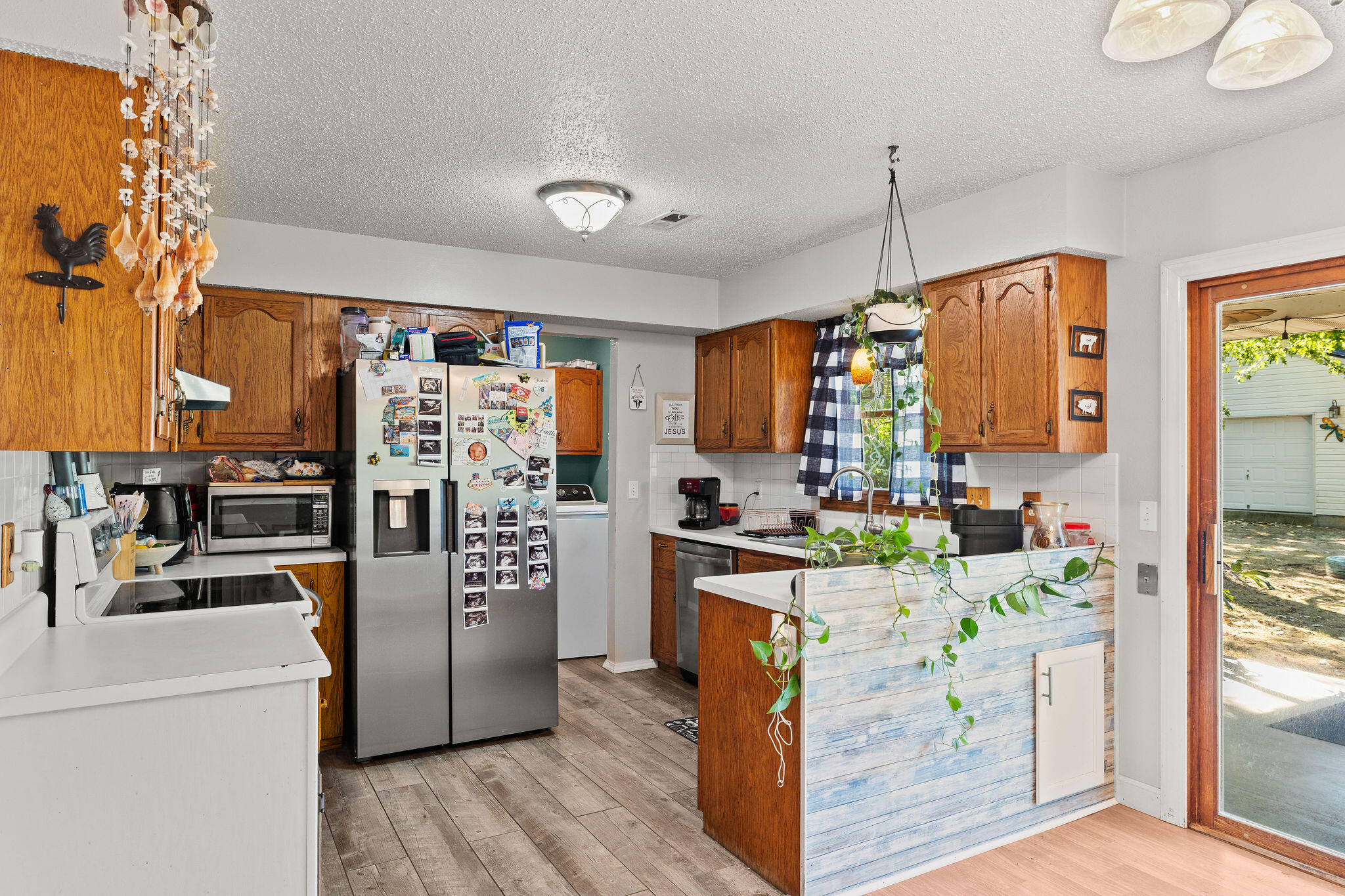 714 East Van Buren Street Property Photo 7