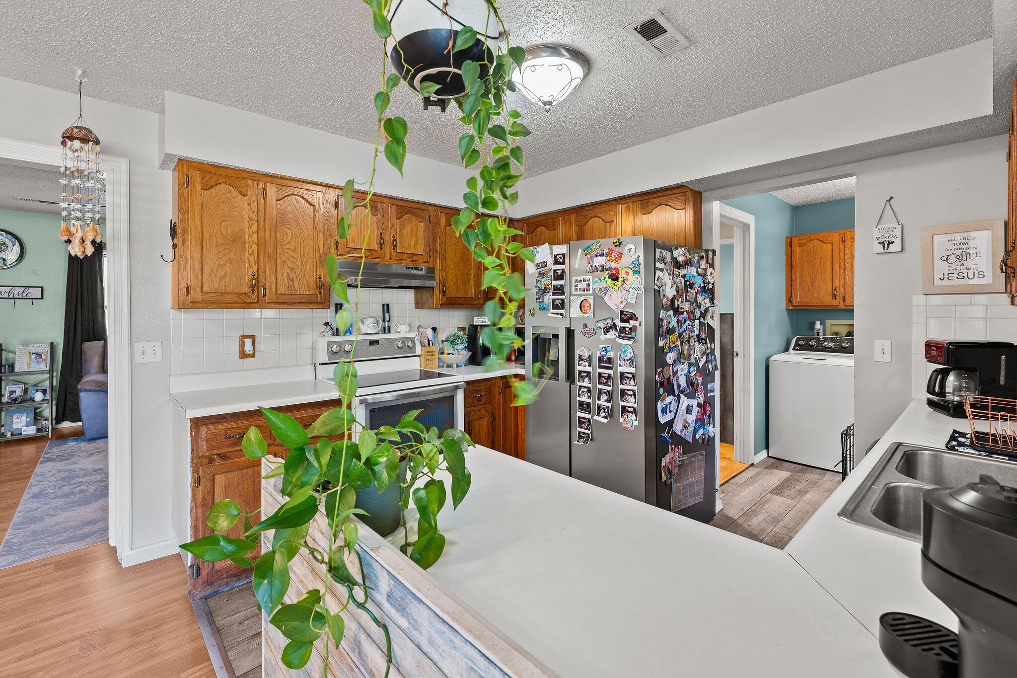 714 East Van Buren Street Property Photo 10