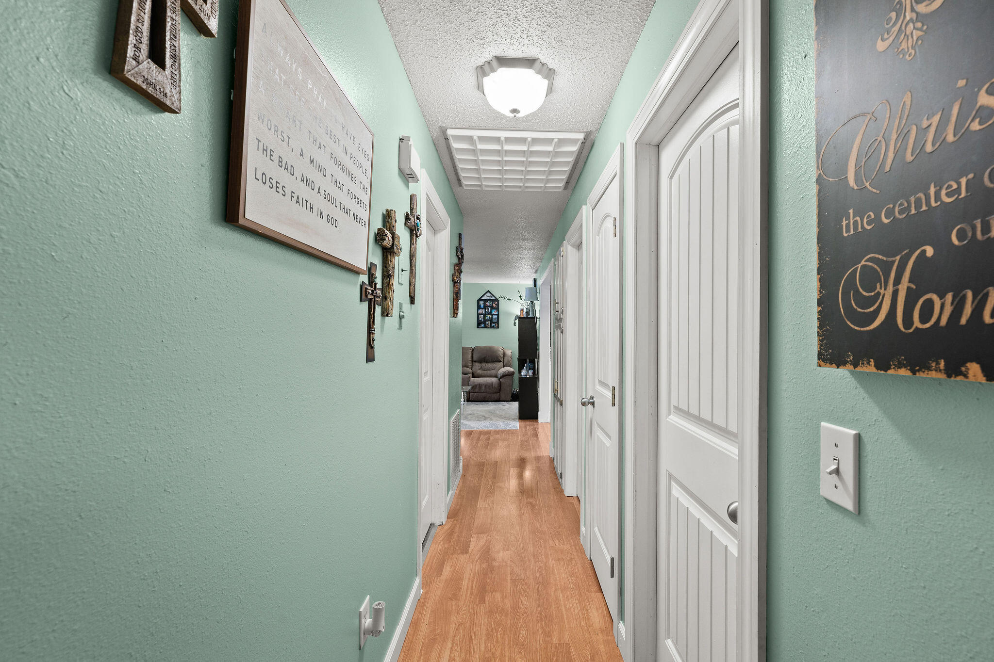 714 East Van Buren Street Property Photo 12
