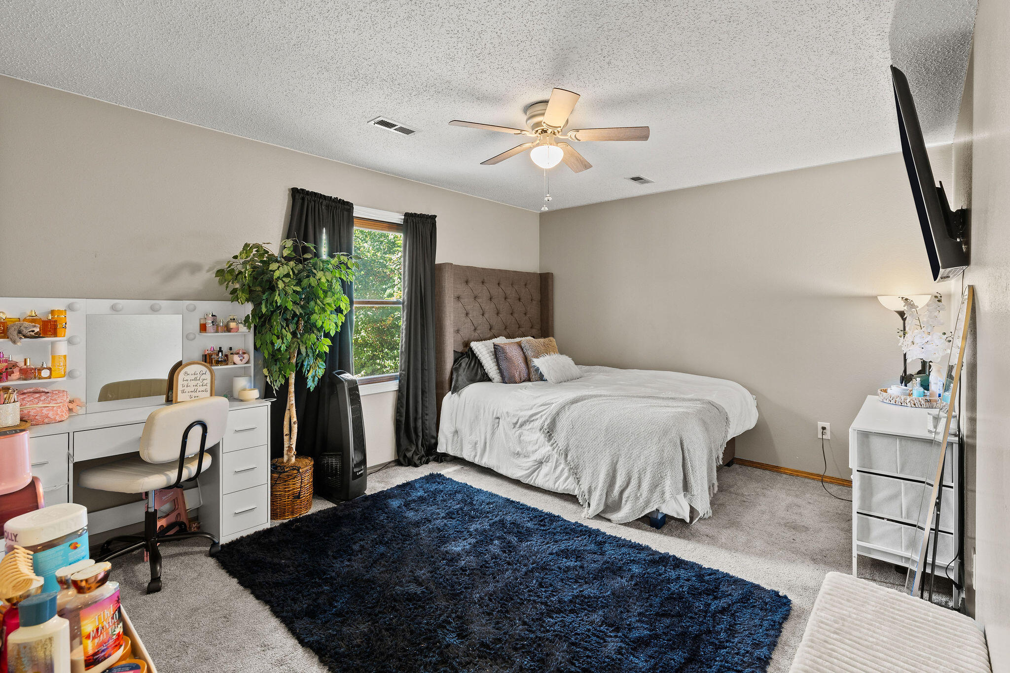 714 East Van Buren Street Property Photo 18