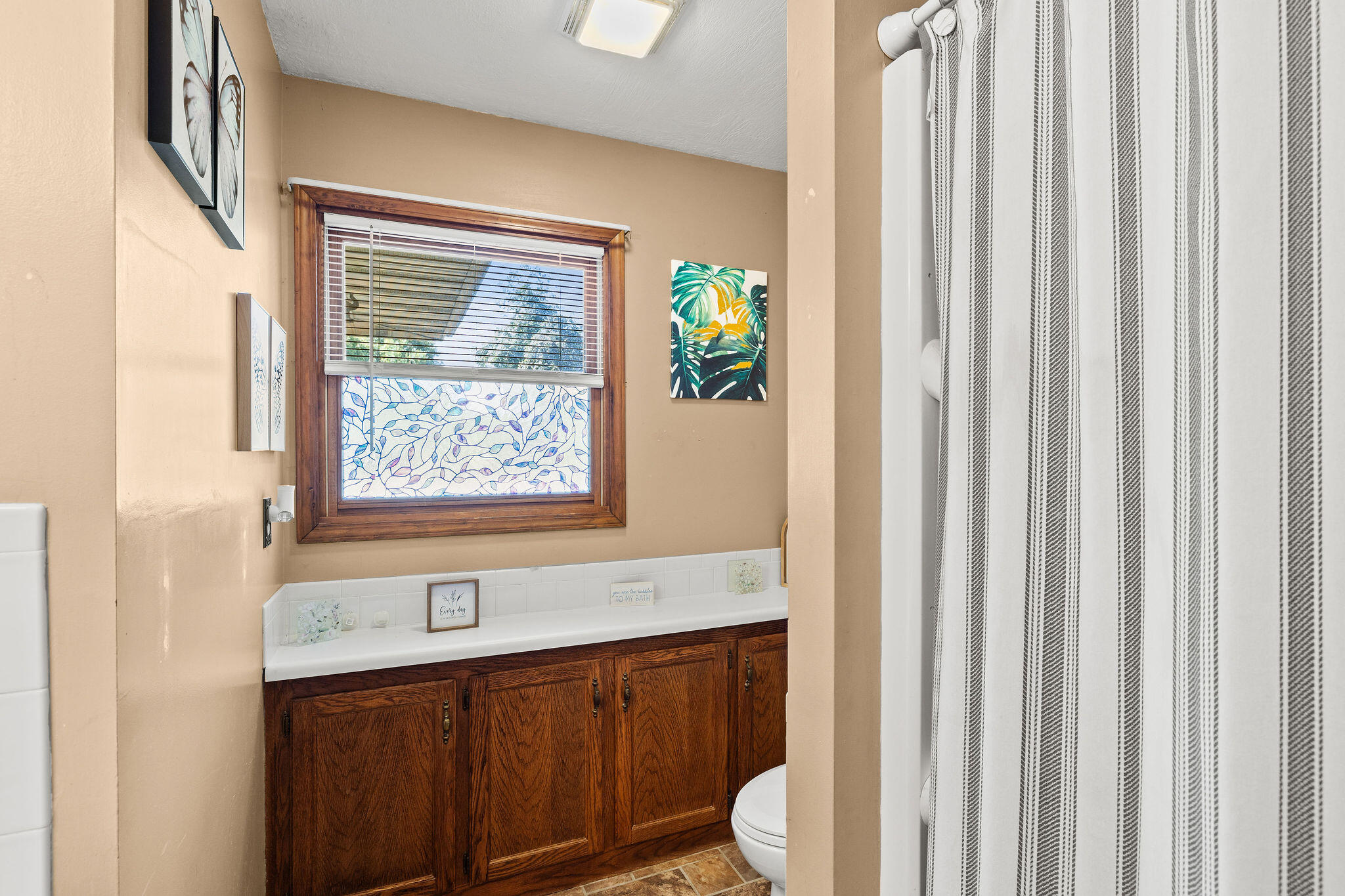 714 East Van Buren Street Property Photo 21