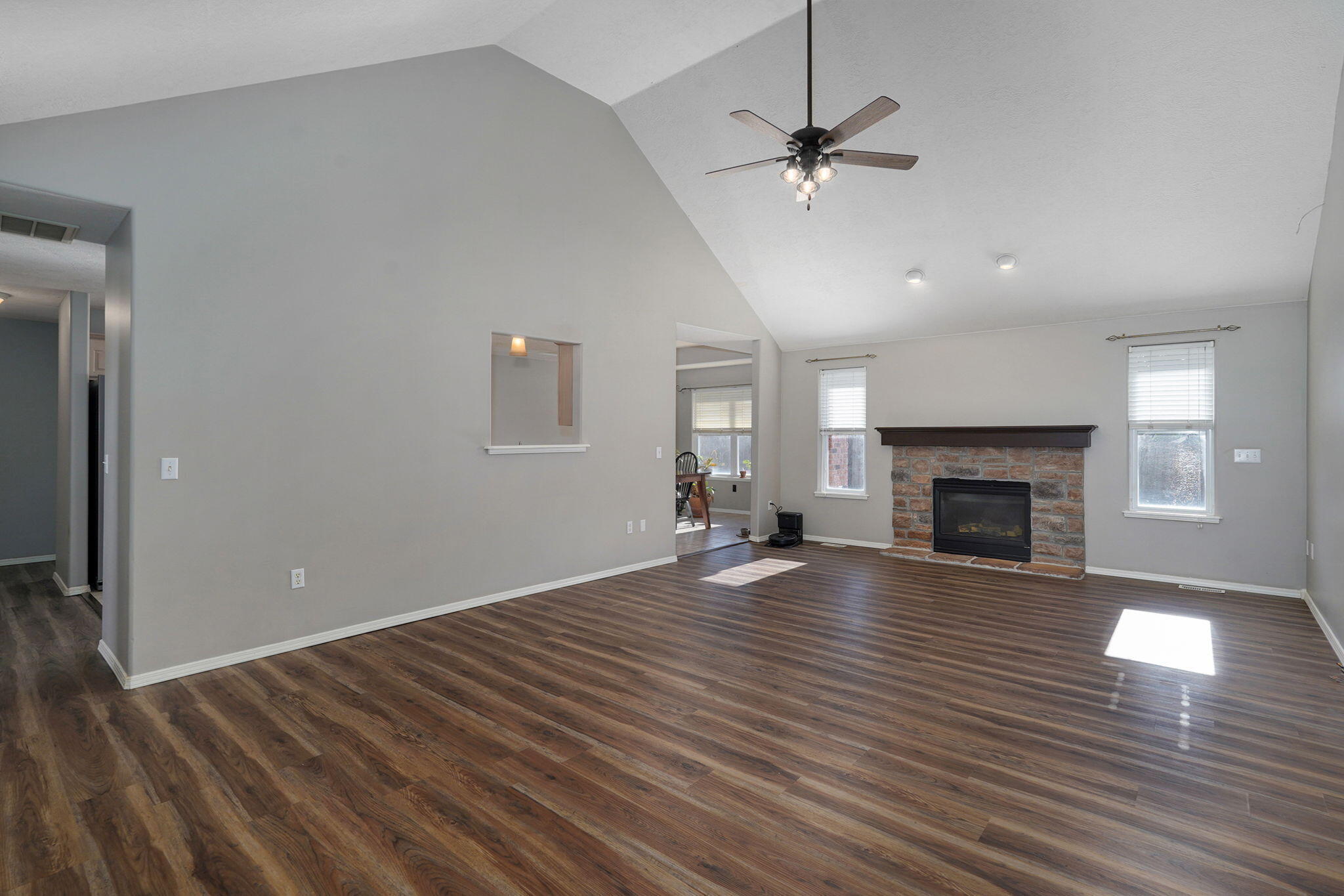 5134 South Sterling Court Property Photo 5