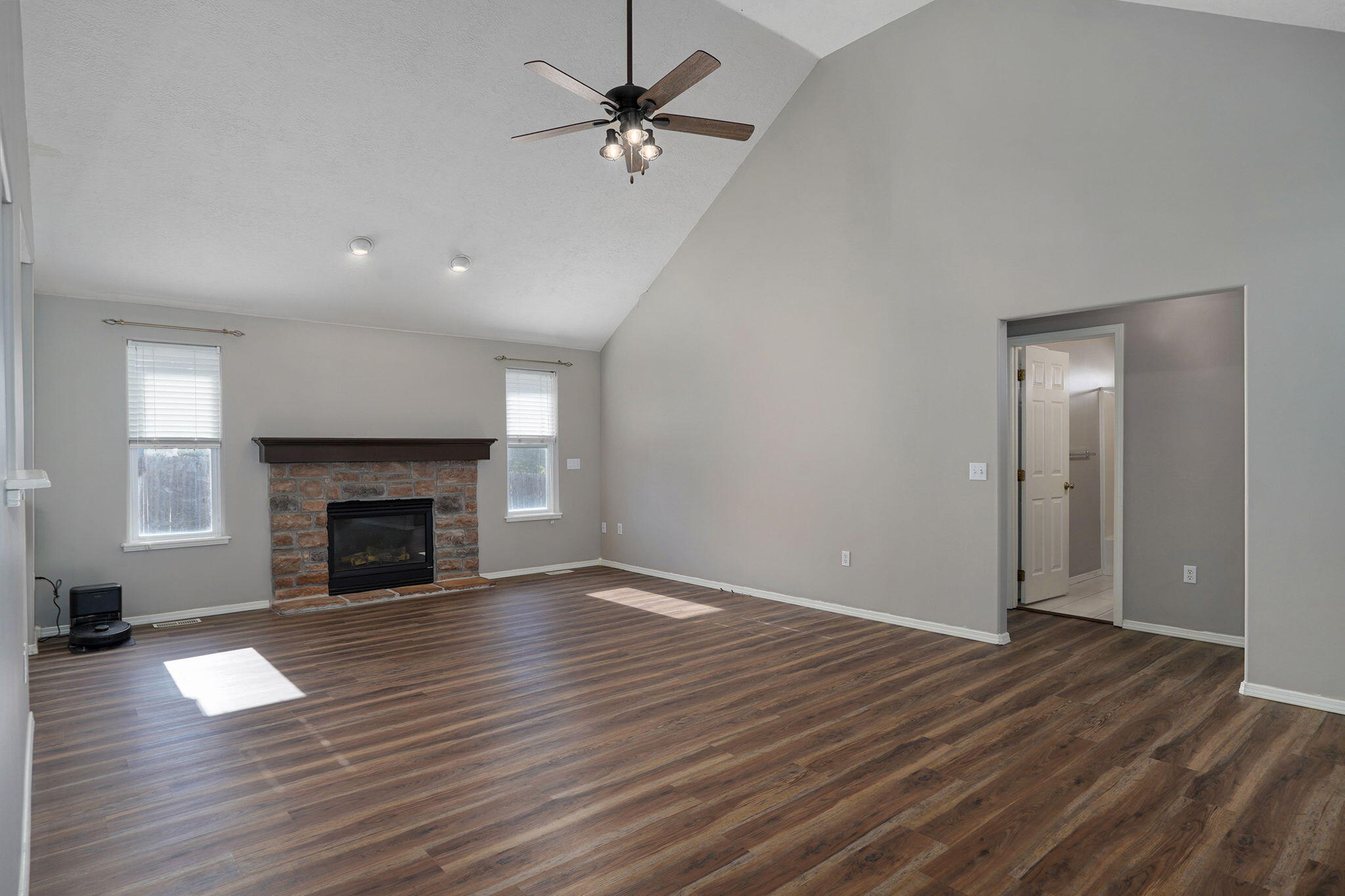 5134 South Sterling Court Property Photo 6