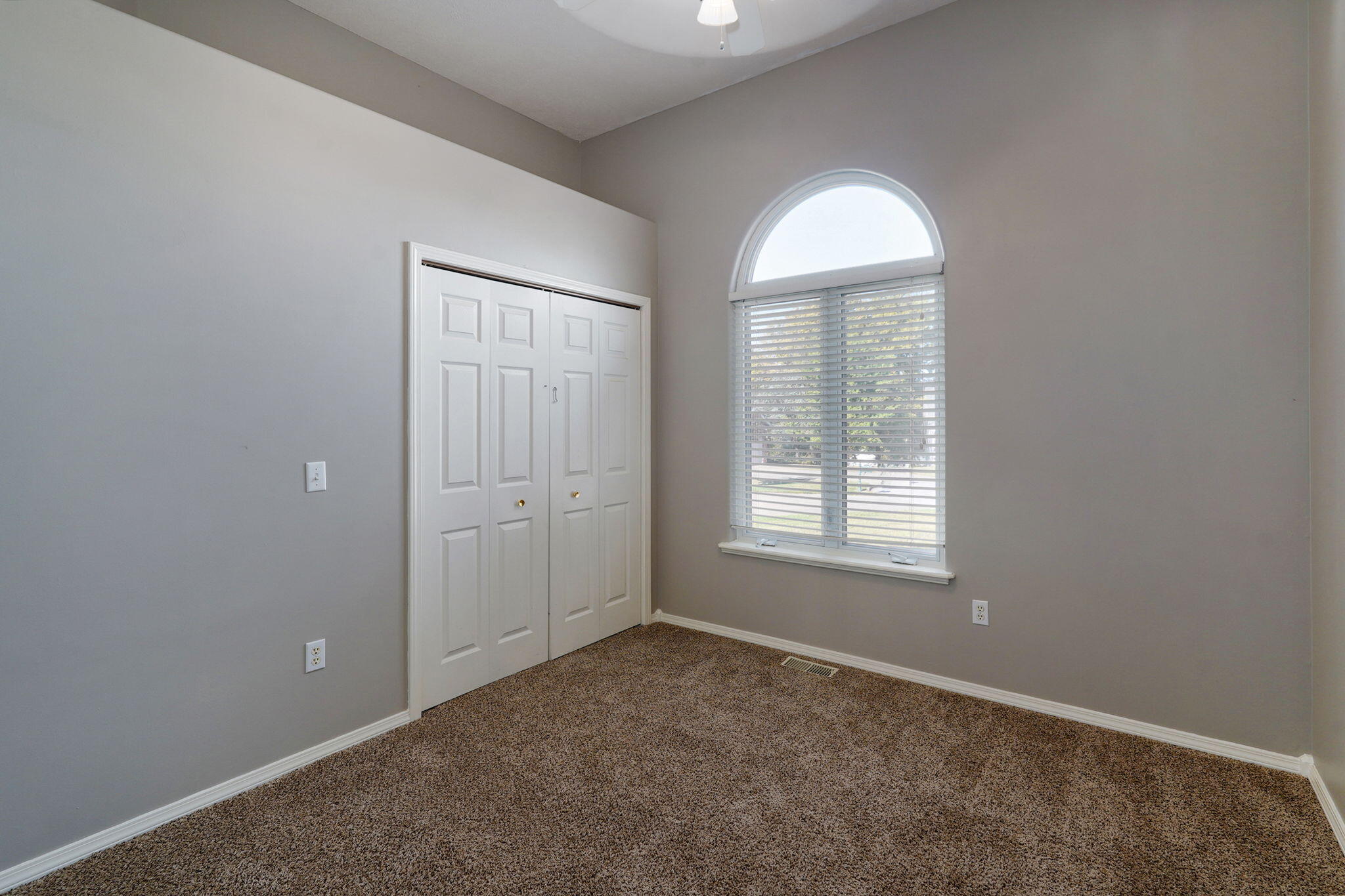 5134 South Sterling Court Property Photo 16