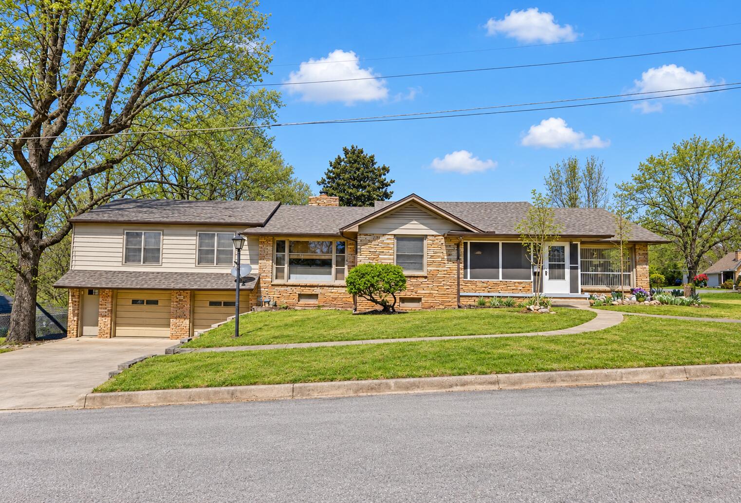600 Walnut Drive Property Photo 1