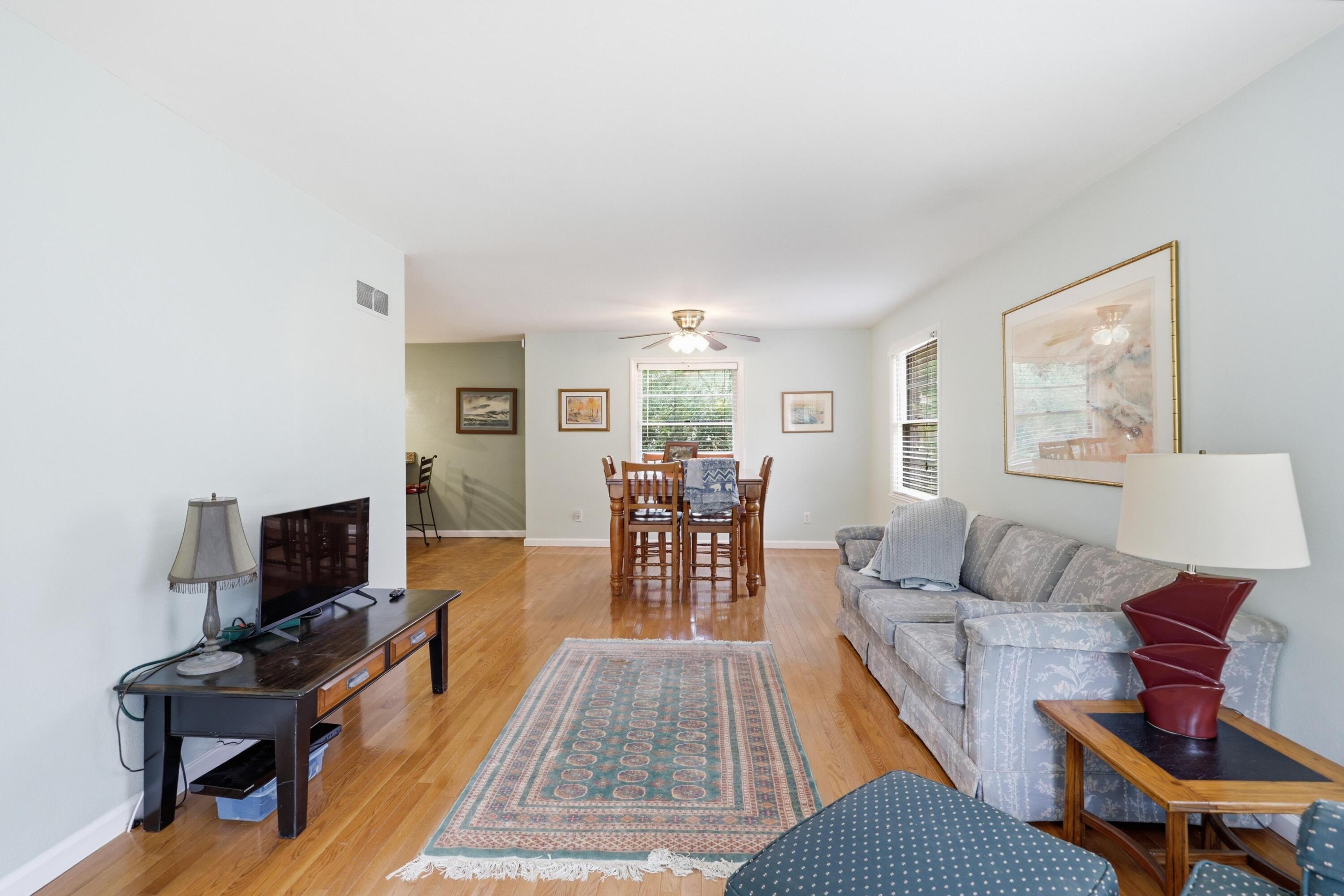 600 Walnut Drive Property Photo 4