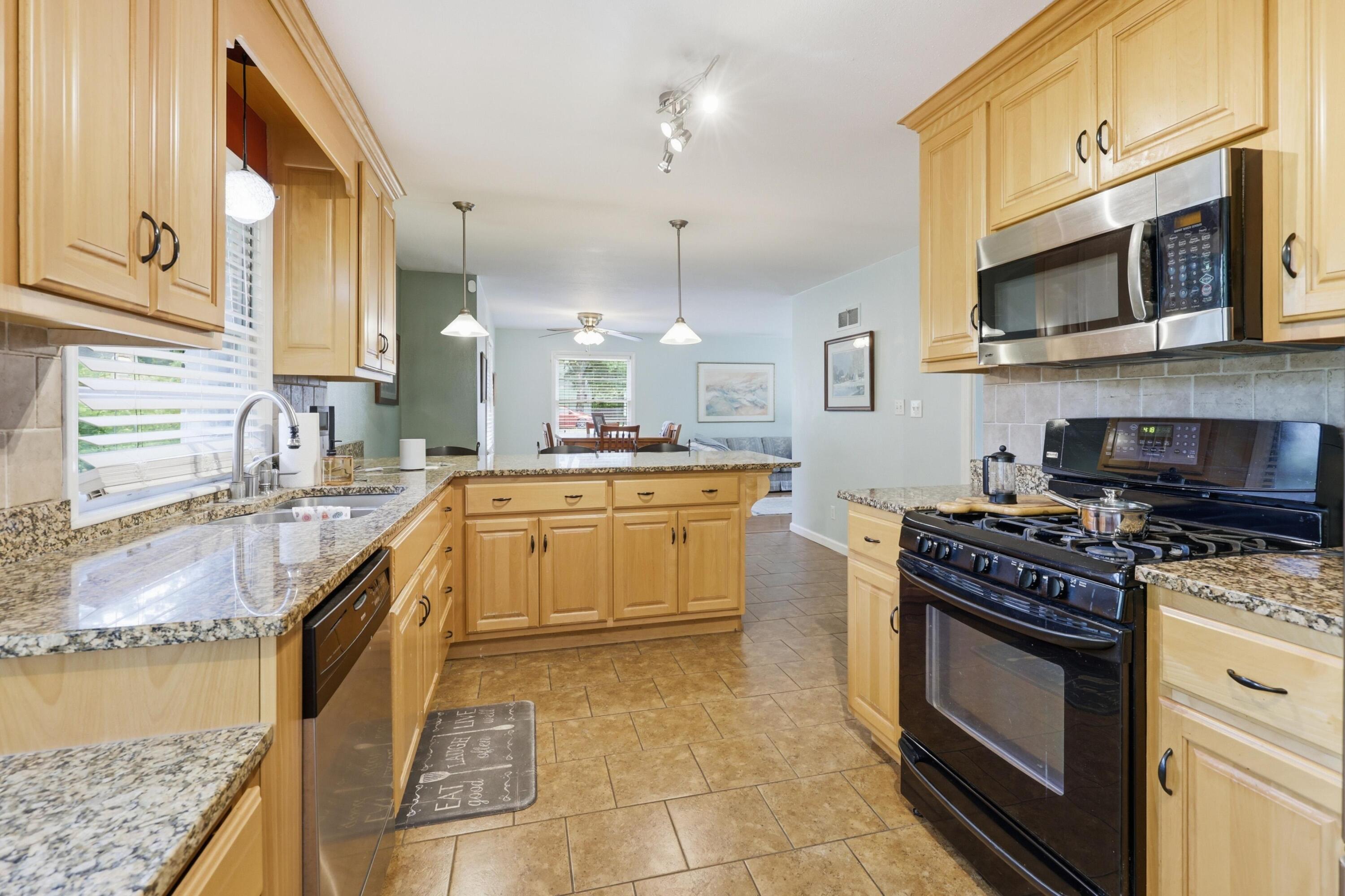600 Walnut Drive Property Photo 10