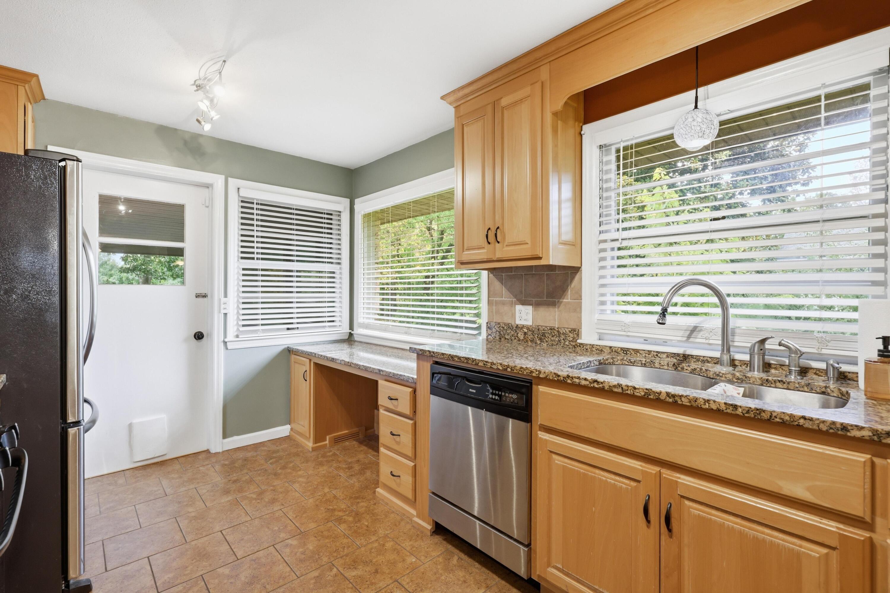 600 Walnut Drive Property Photo 12