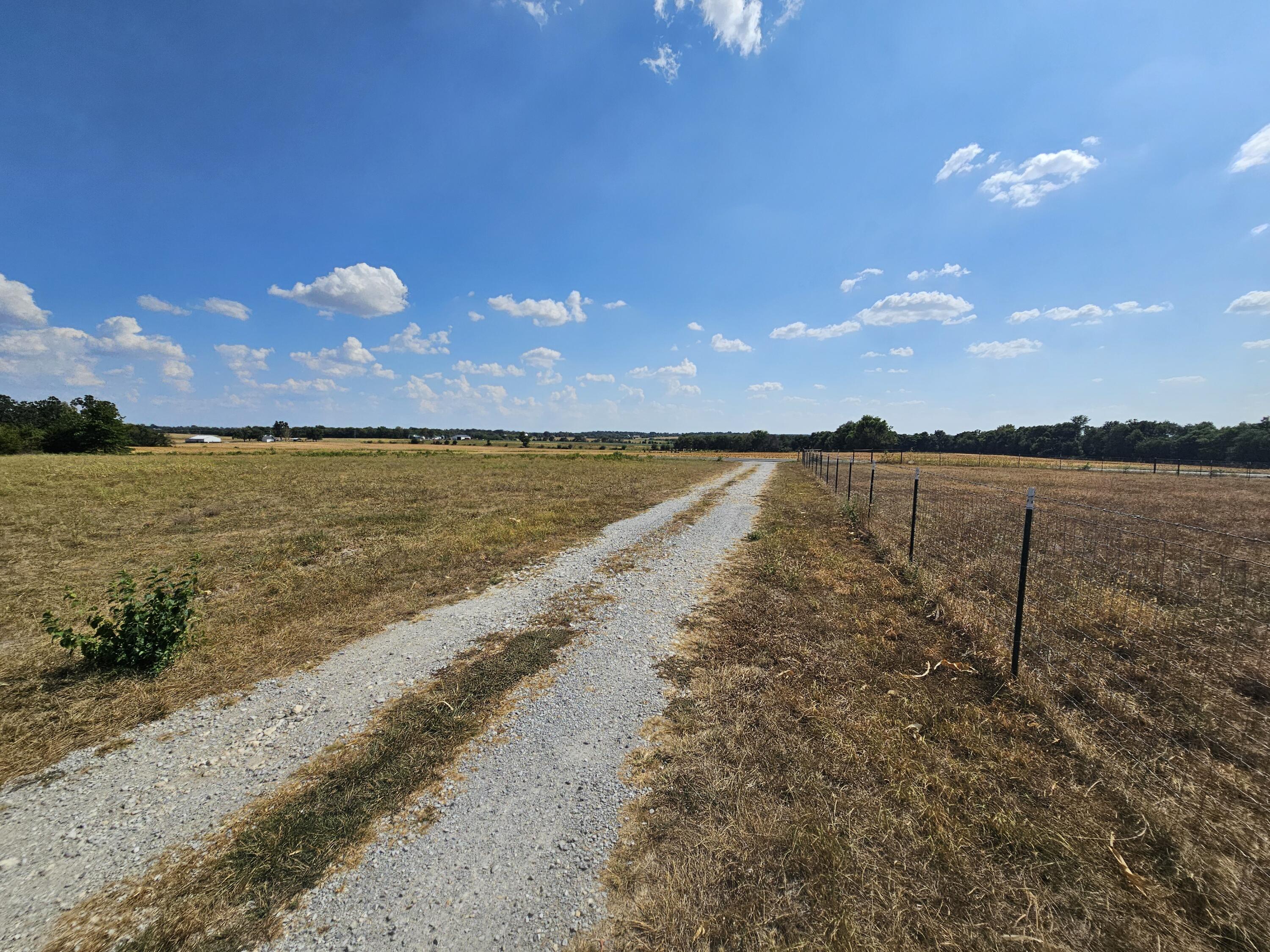 18127 Highway H Property Photo 21