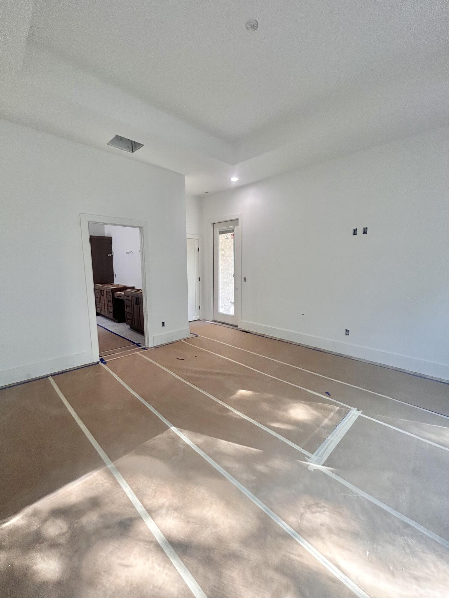 6147 South Hampton Avenue Property Photo 14