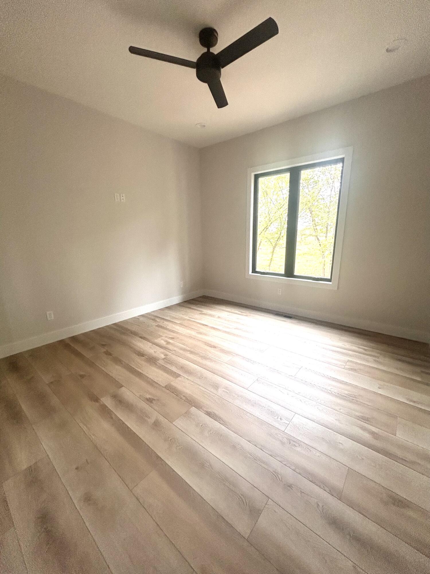 6147 South Hampton Avenue Property Photo 23
