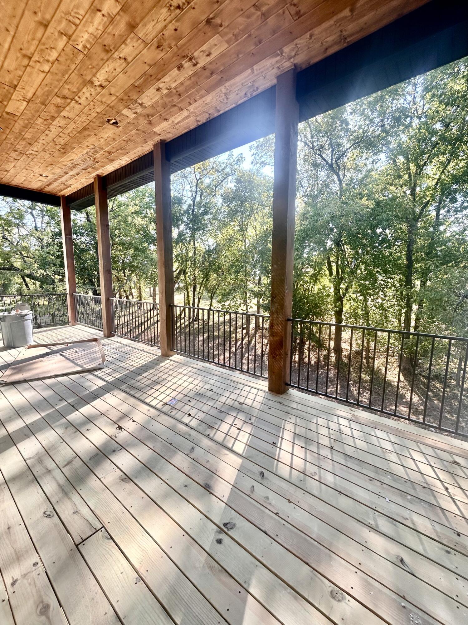 6147 South Hampton Avenue Property Photo 25