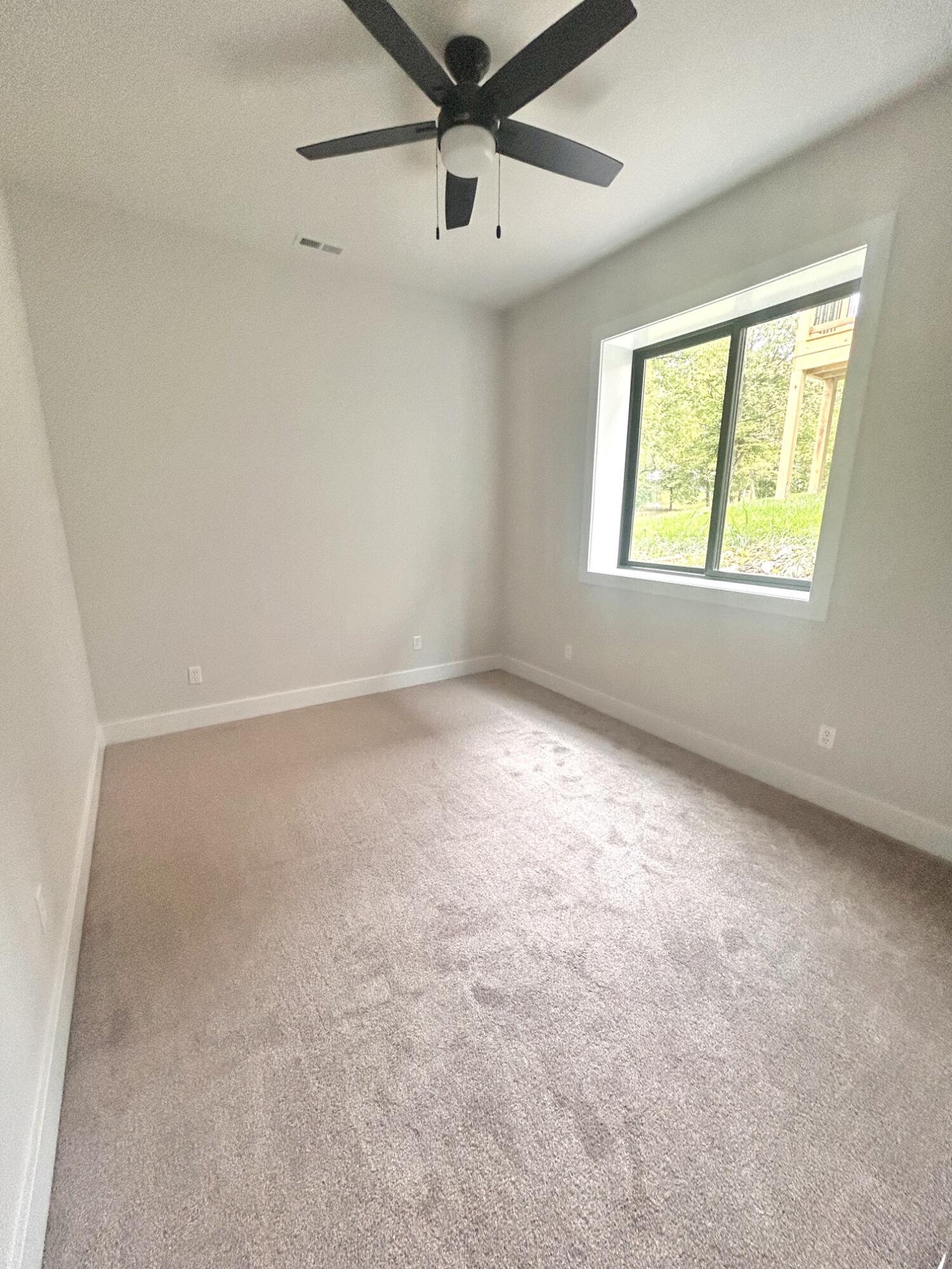 6147 South Hampton Avenue Property Photo 35
