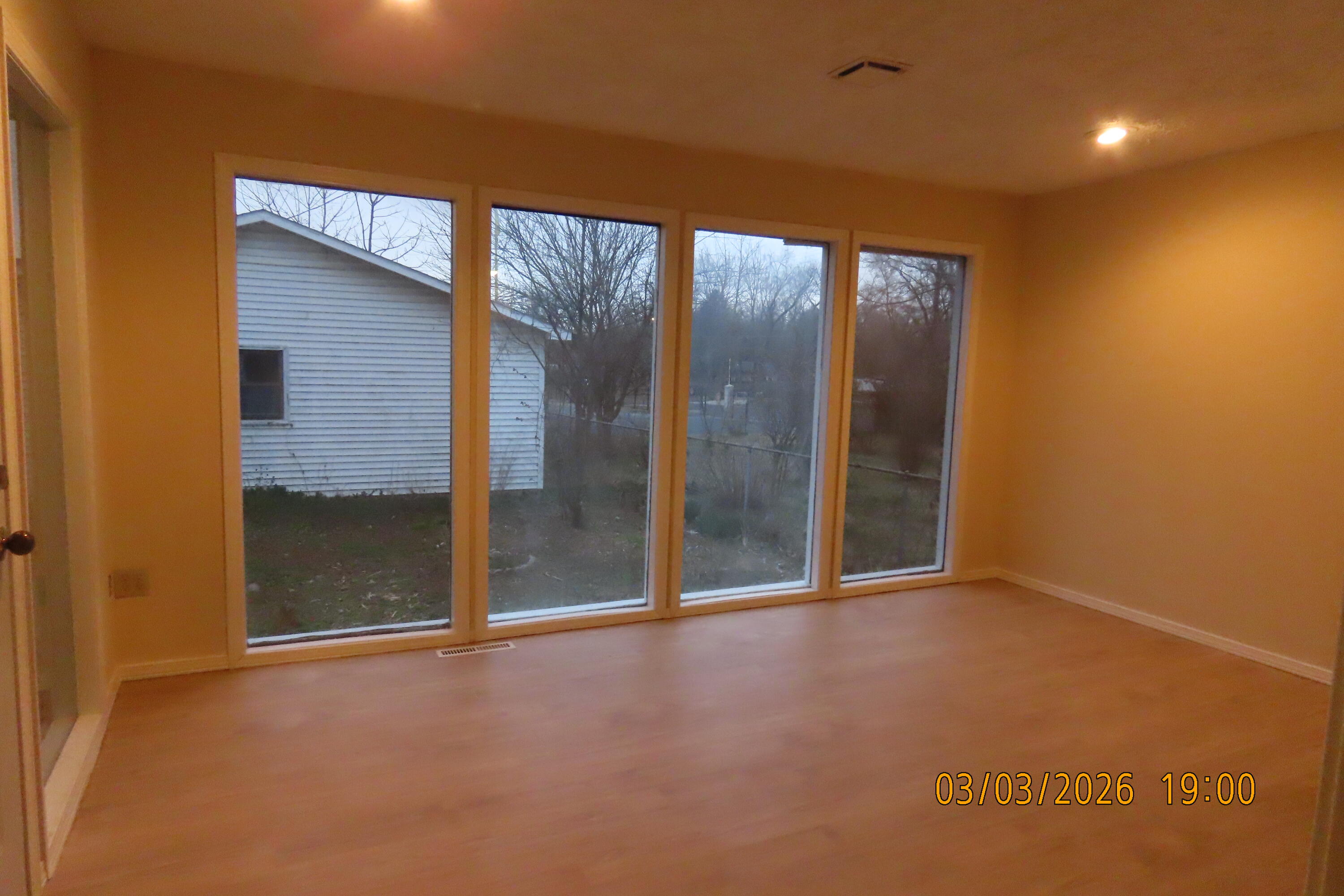 357 North West Avenue Property Photo 5
