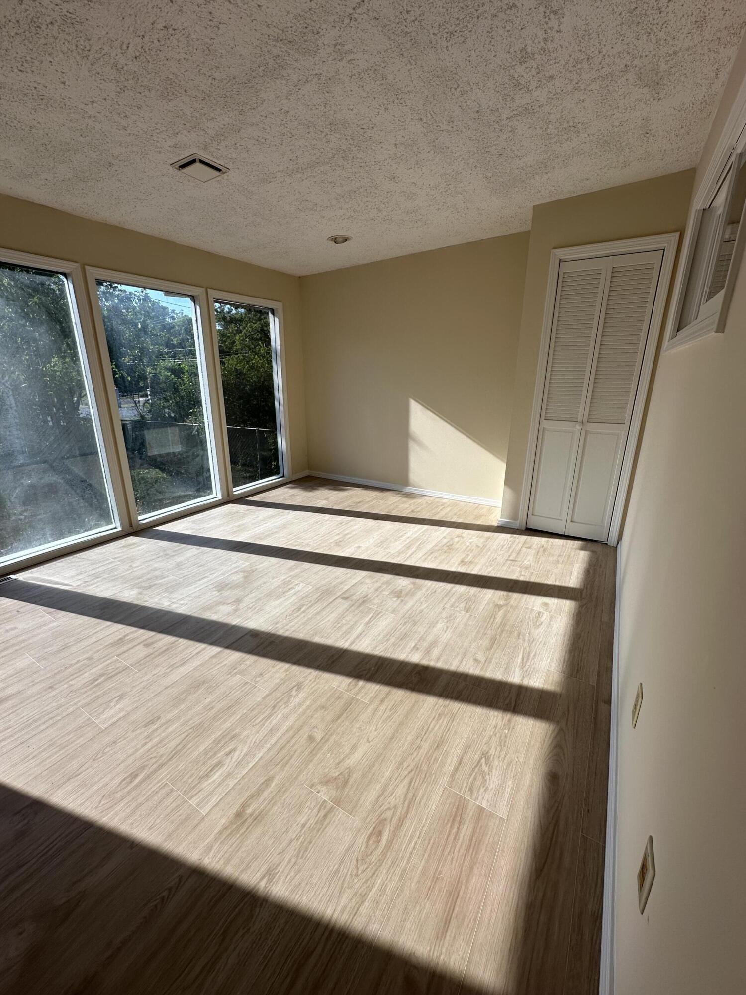 357 North West Avenue Property Photo 22