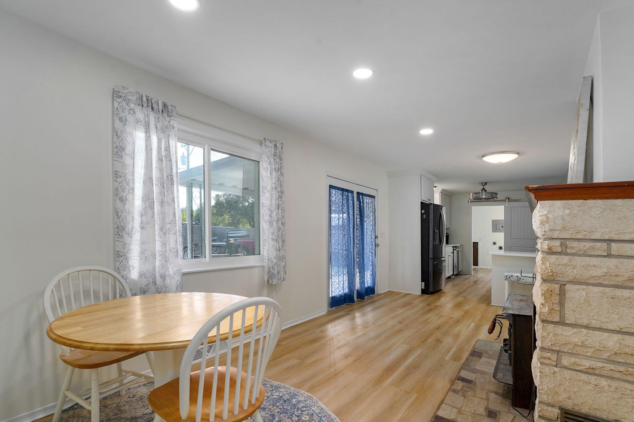 316 West Charles Street Property Photo 7