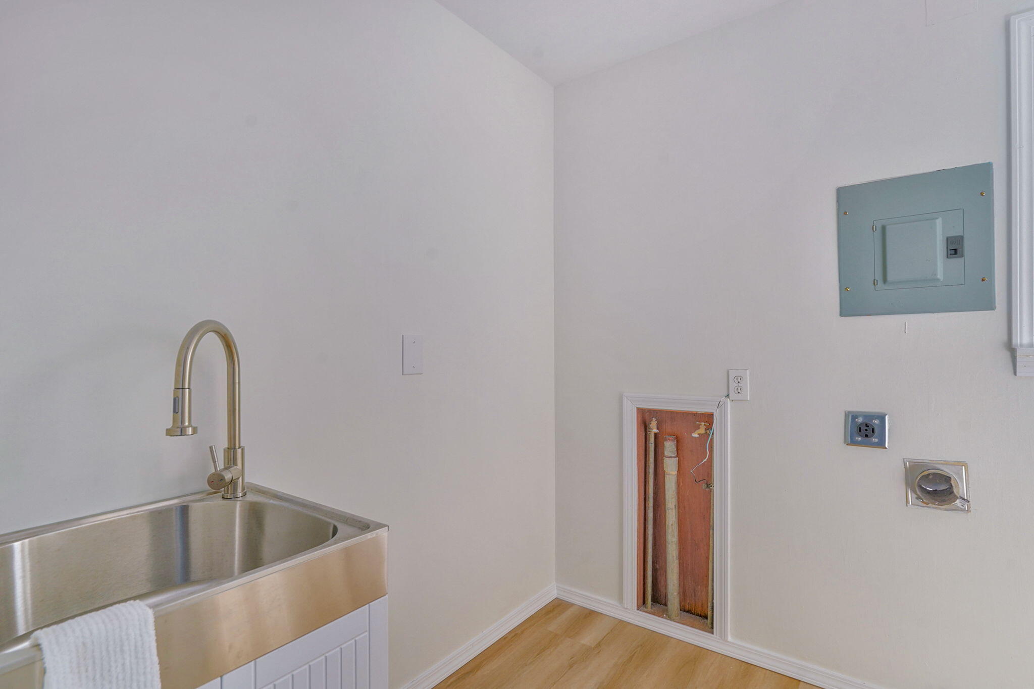 316 West Charles Street Property Photo 13