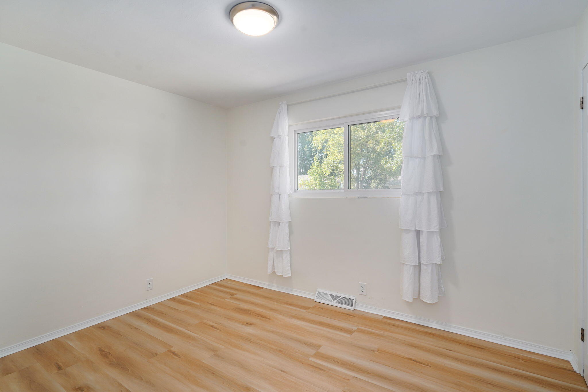 316 West Charles Street Property Photo 18