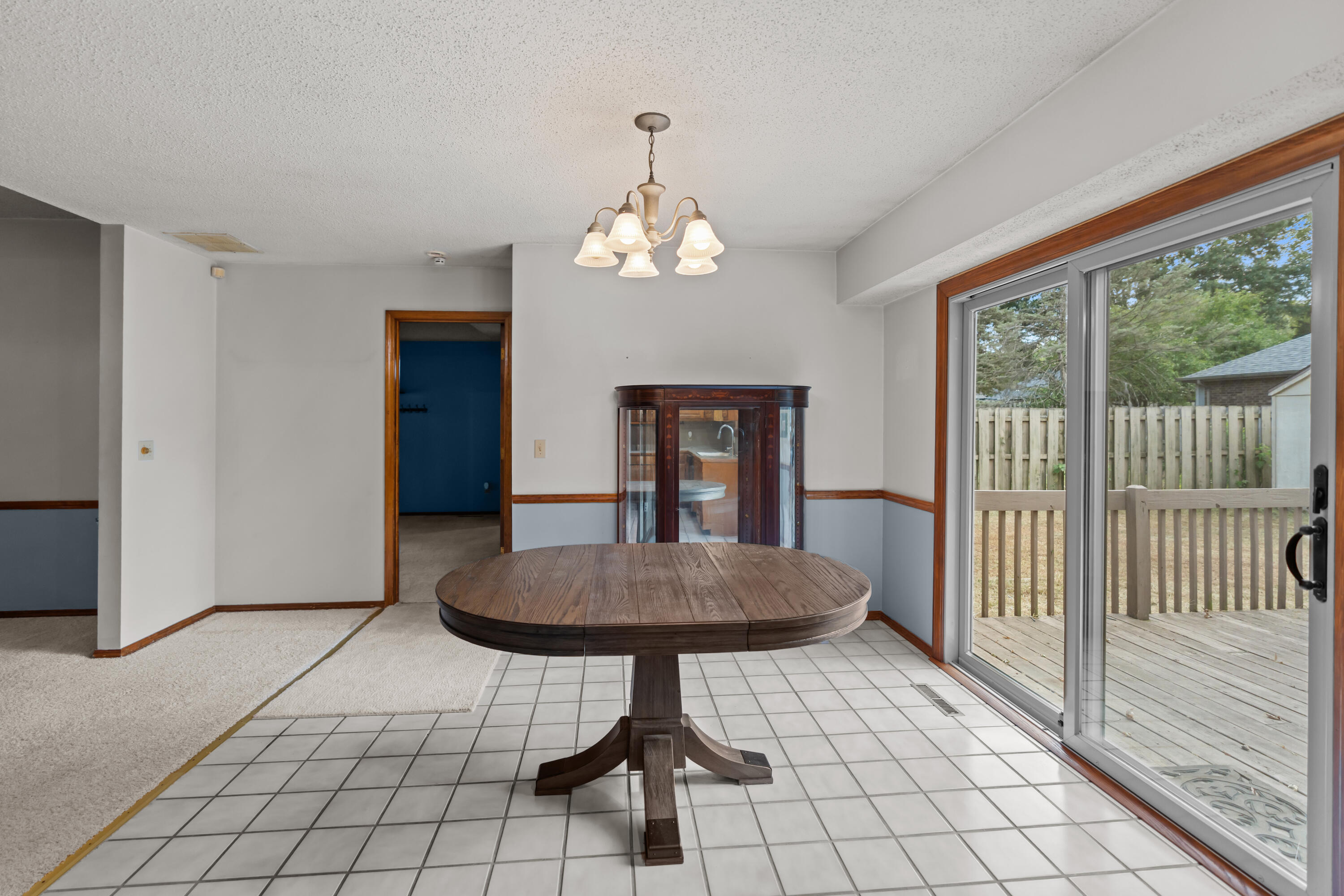 751 South Sparks Avenue Property Photo 10