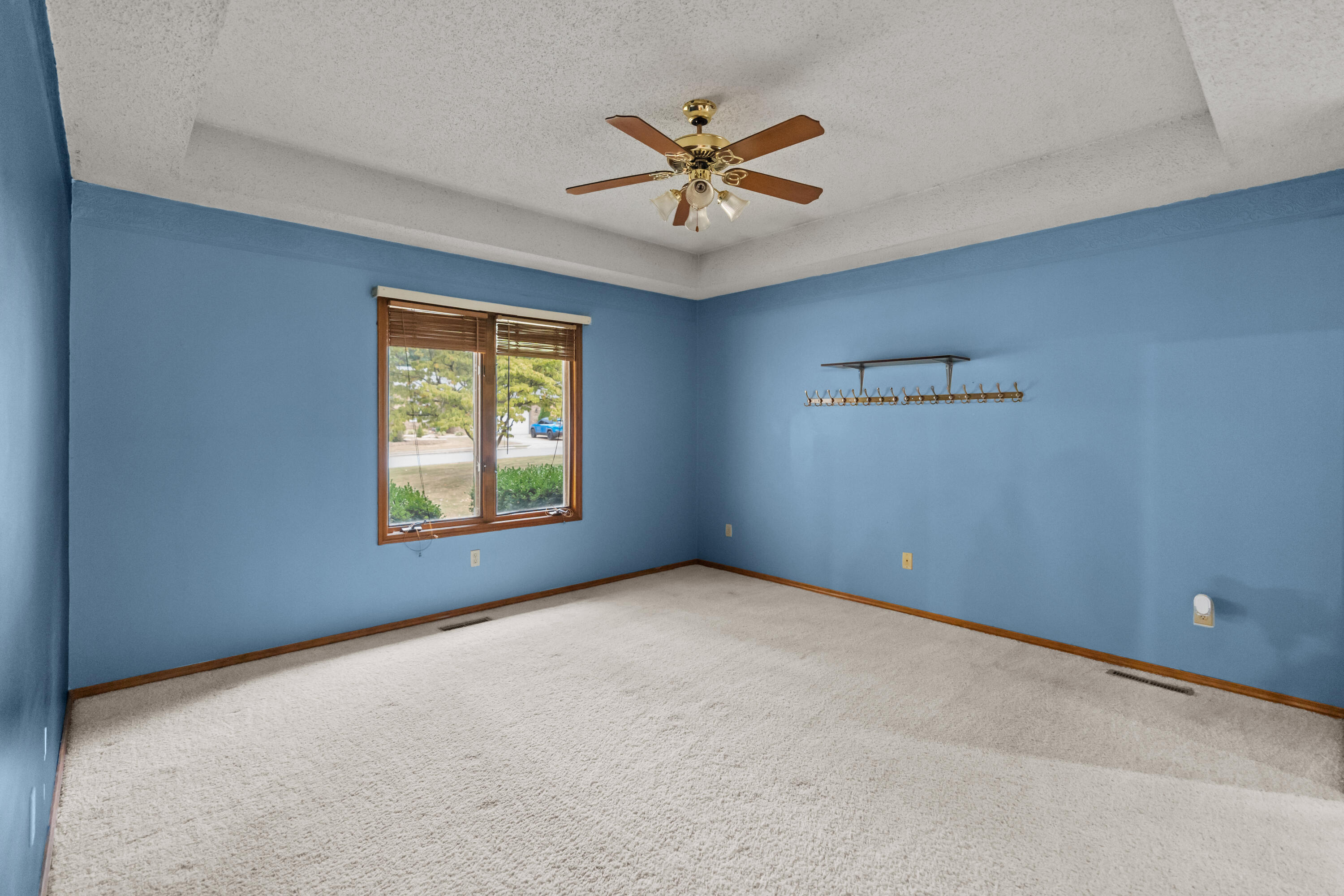 751 South Sparks Avenue Property Photo 16